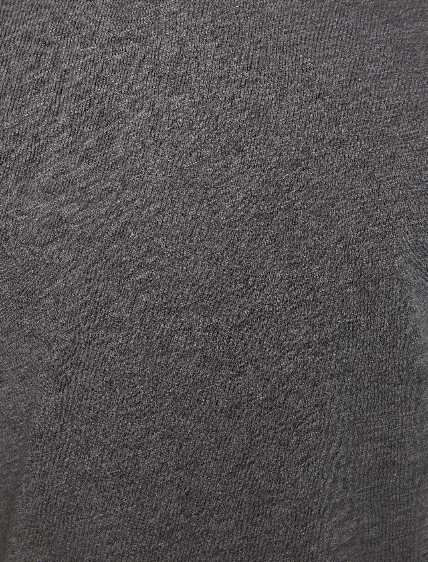   Düğme Detaylı Tişört