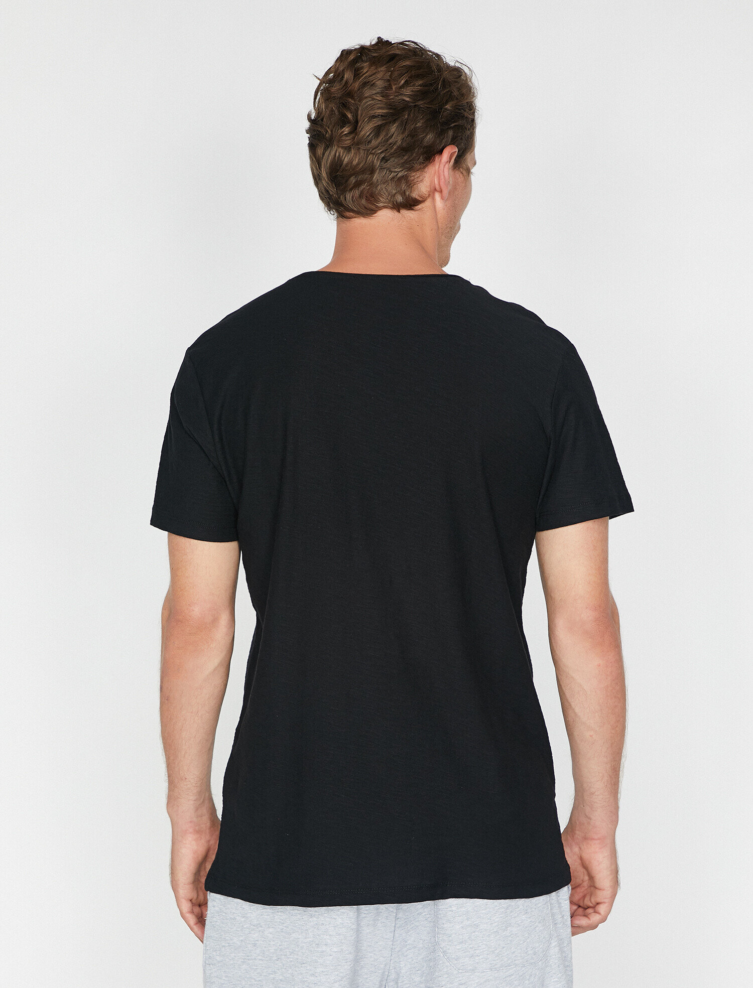   V Yaka Tişört Kısa Kollu