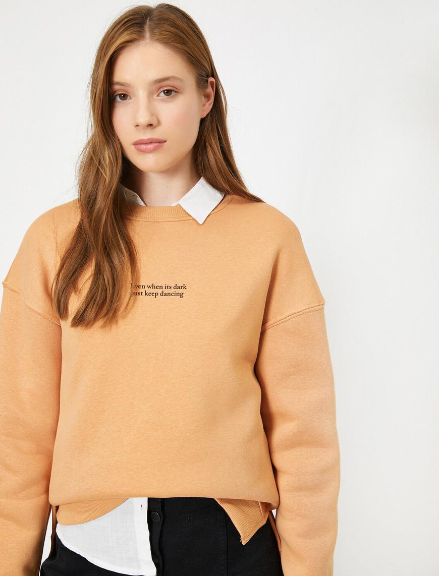   Yazılı Baskılı Sweatshirt