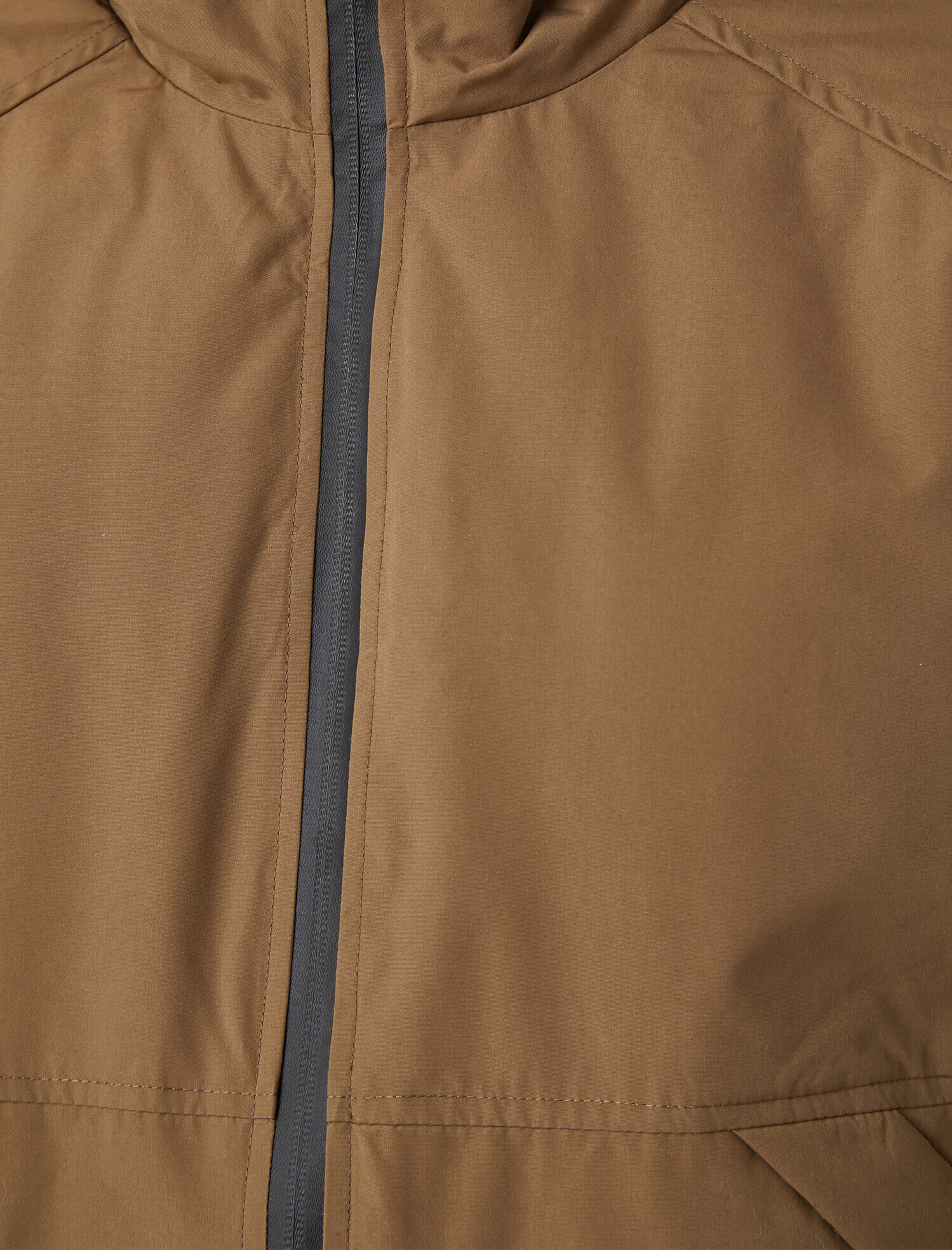   Kapüşonlu Dik Yaka Fermuarlı Cepli Mont