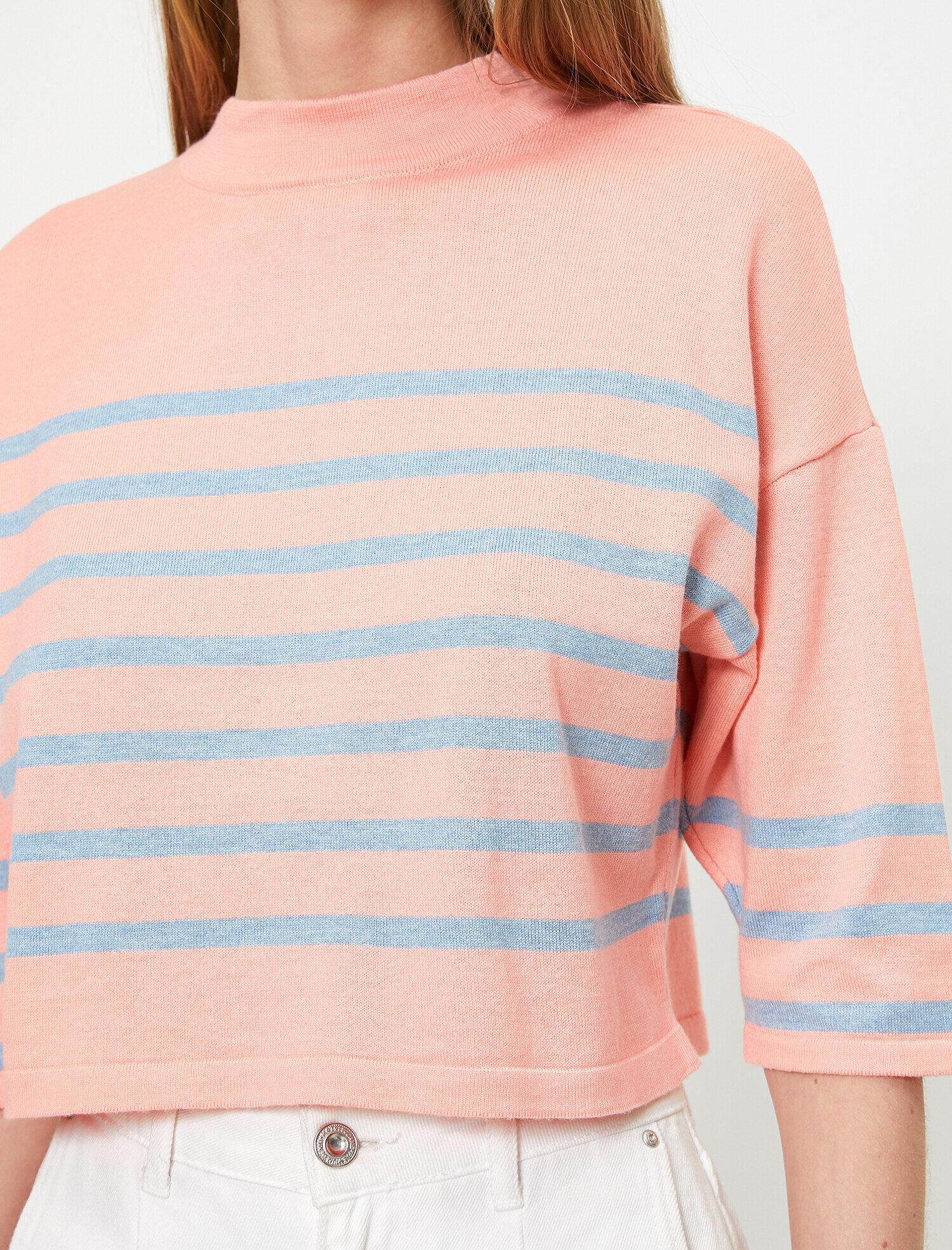   Çizgili Dik Yaka İnce Triko Kazak