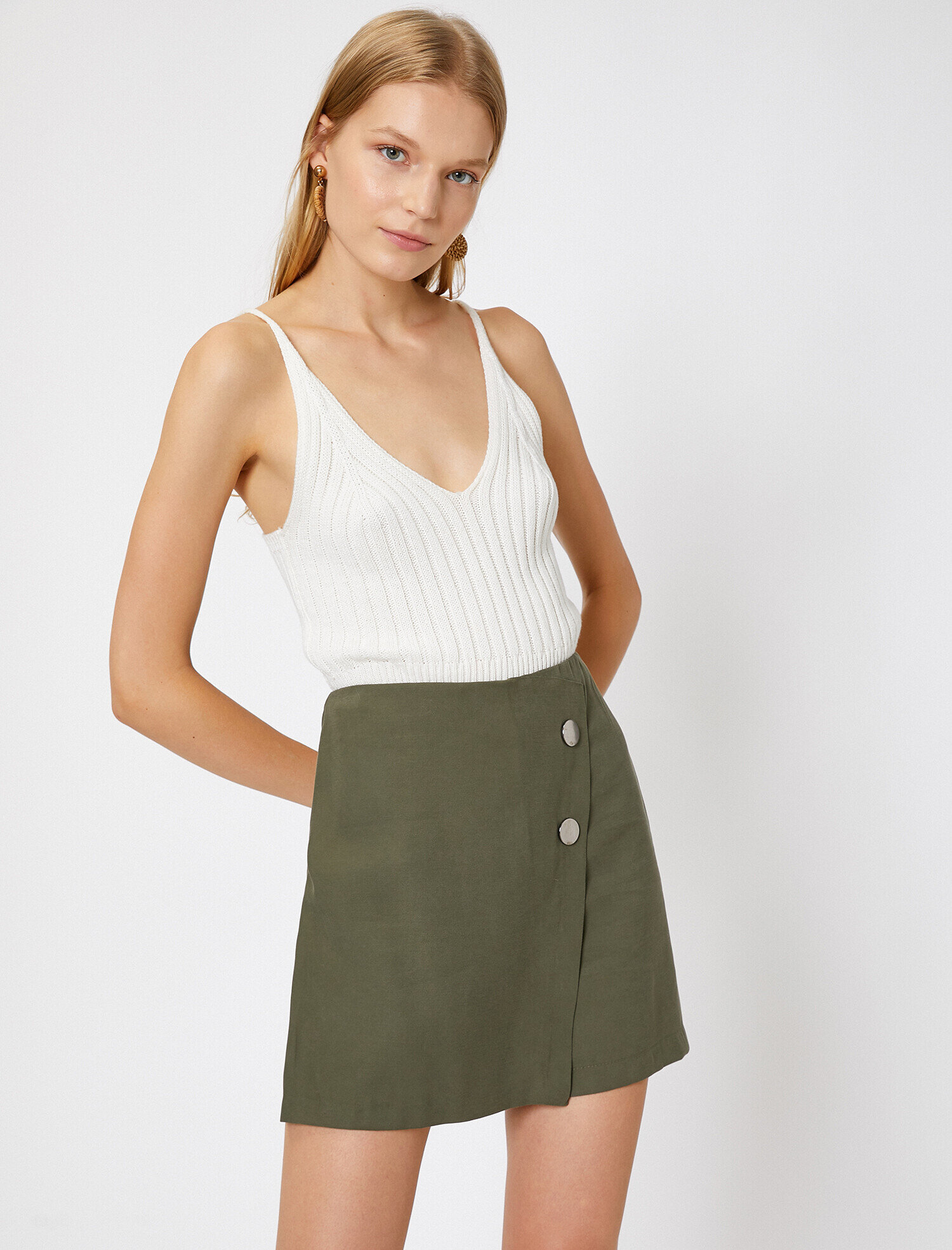   Düğme Detaylı Şort Etek