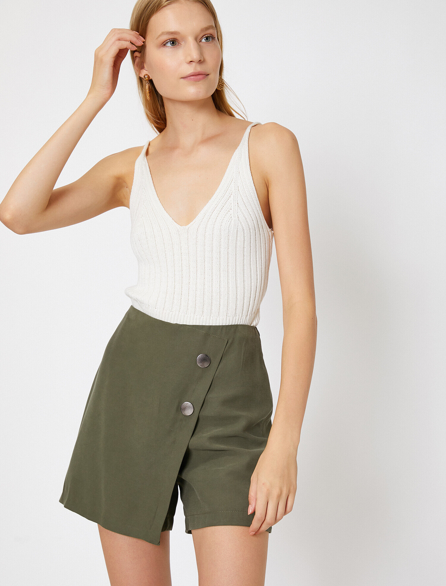   Düğme Detaylı Şort Etek