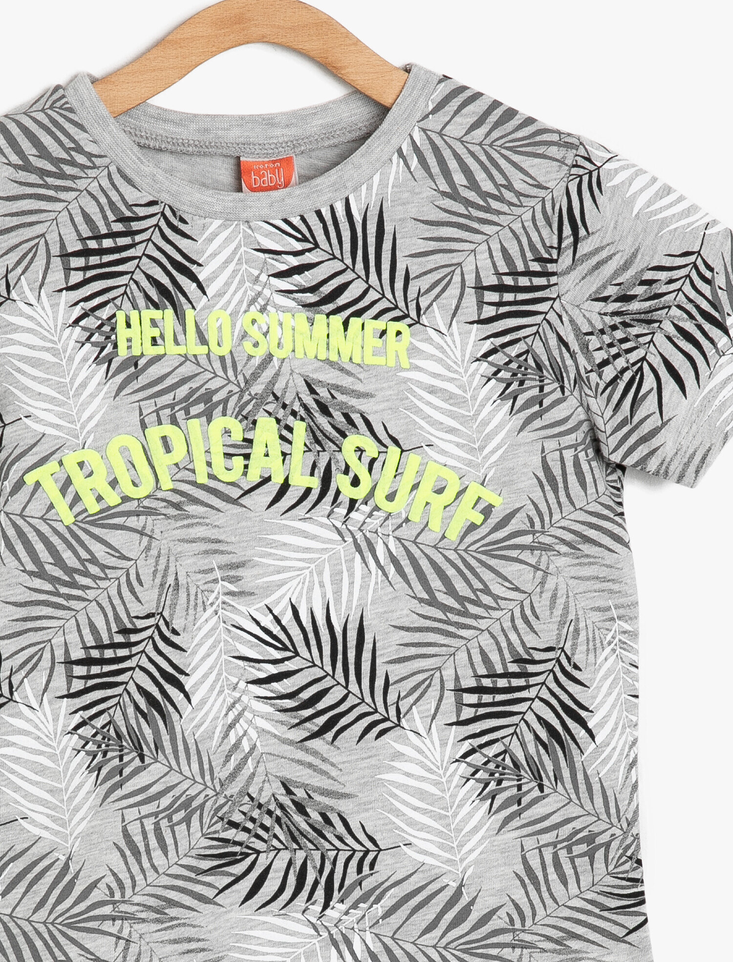  Erkek Bebek Desenli Tişört