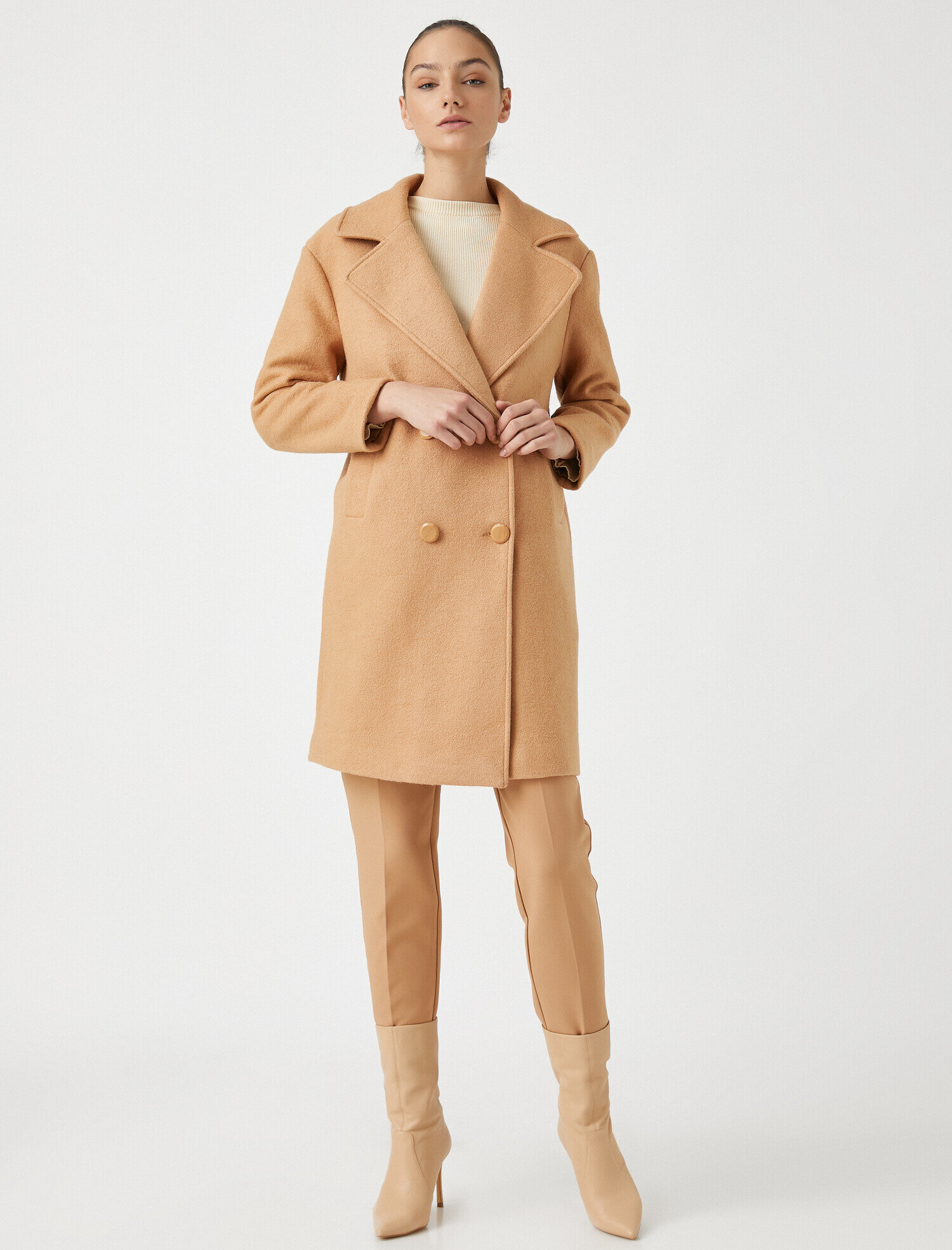   Düğmeli Cep Detaylı Kaban