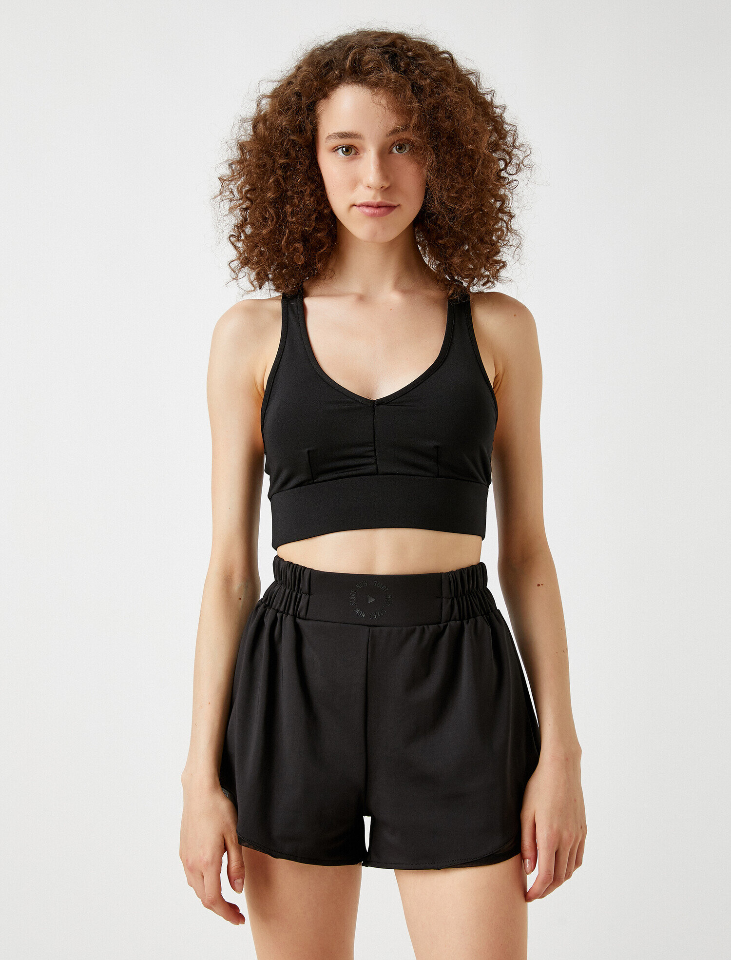   V Yaka Sporcu Sütyeni