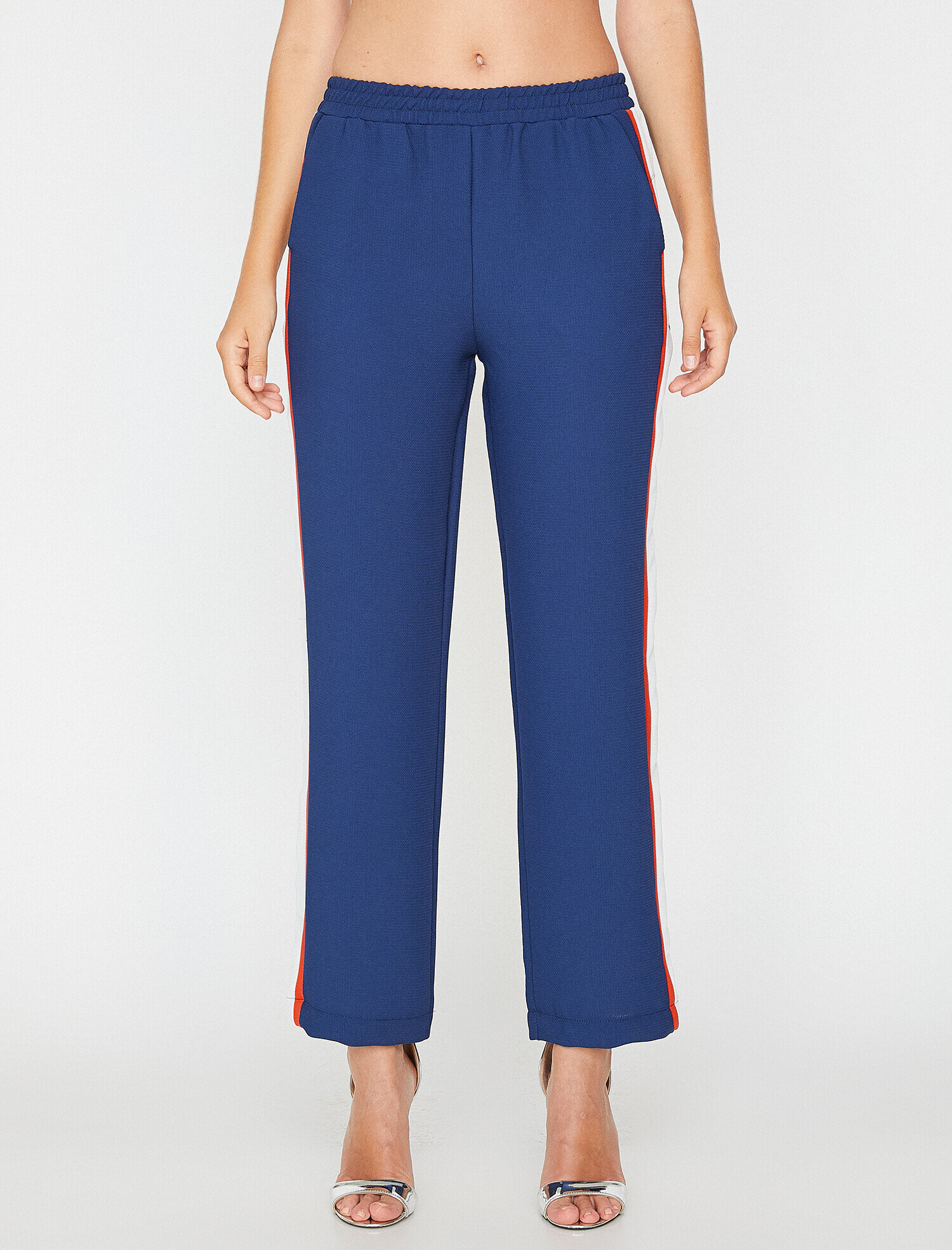   Şerit Detaylı Pantolon