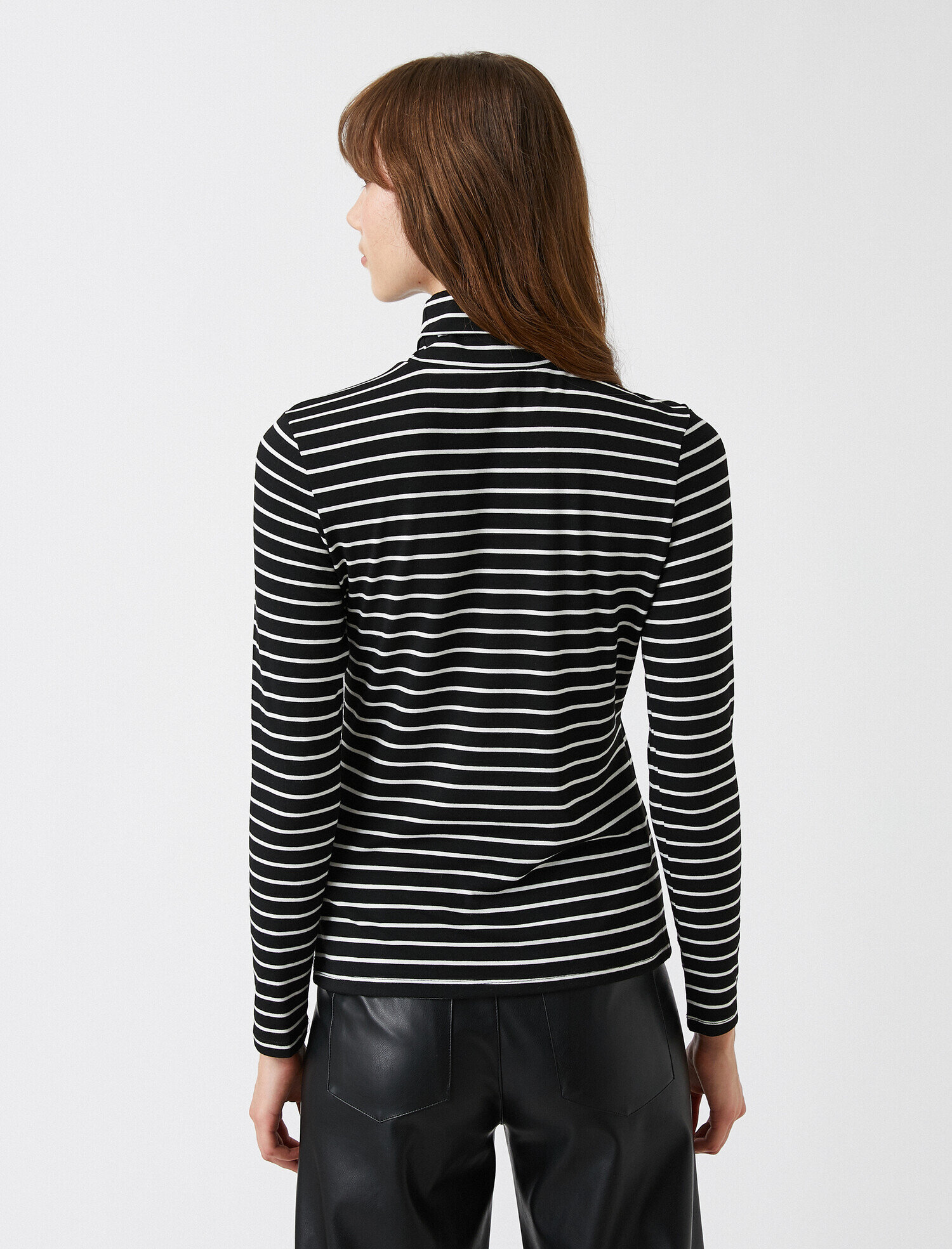   Uzun Kollu Tişört Boğazlı Yaka