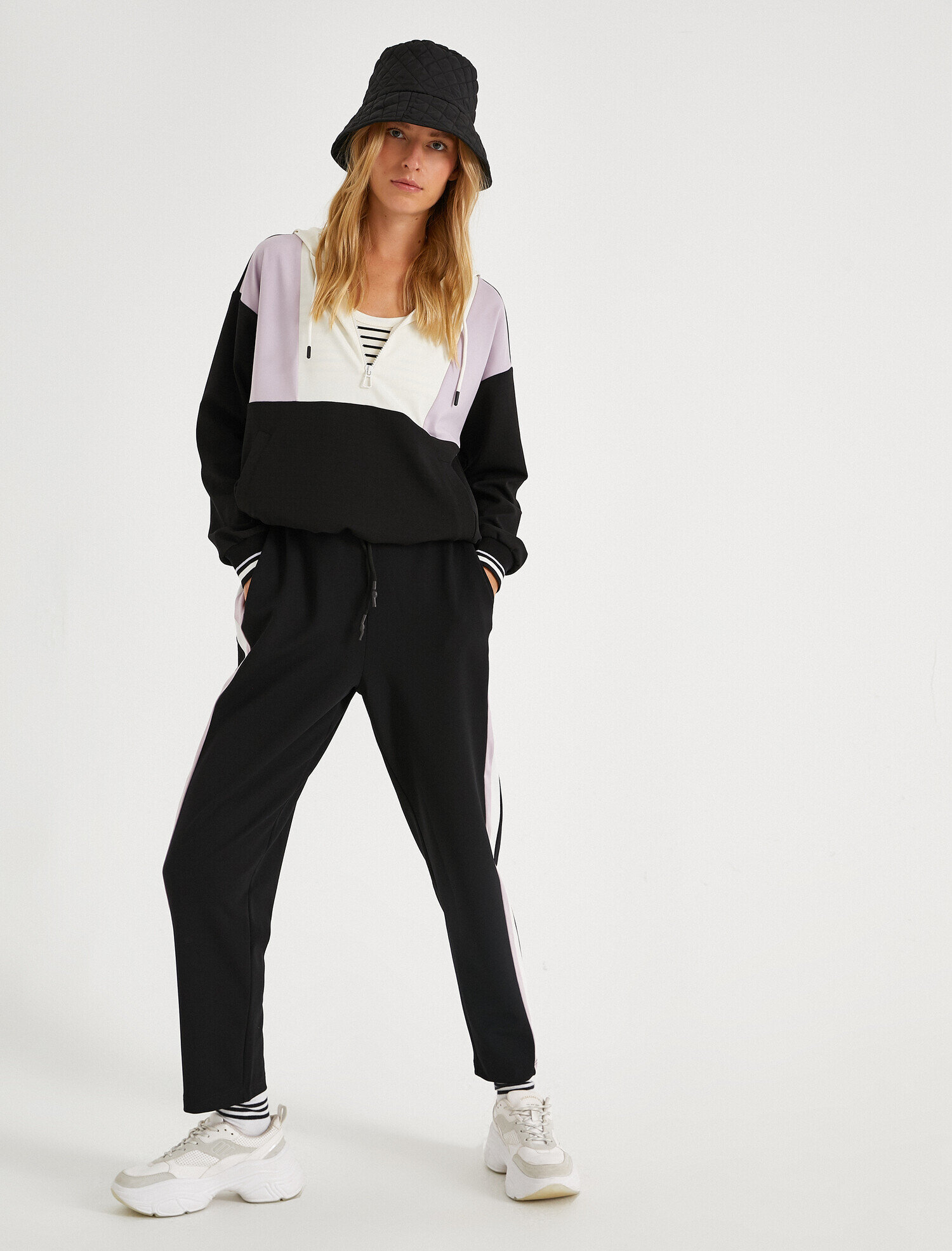   Beli Lastikli Eşofman Altı Şeritli