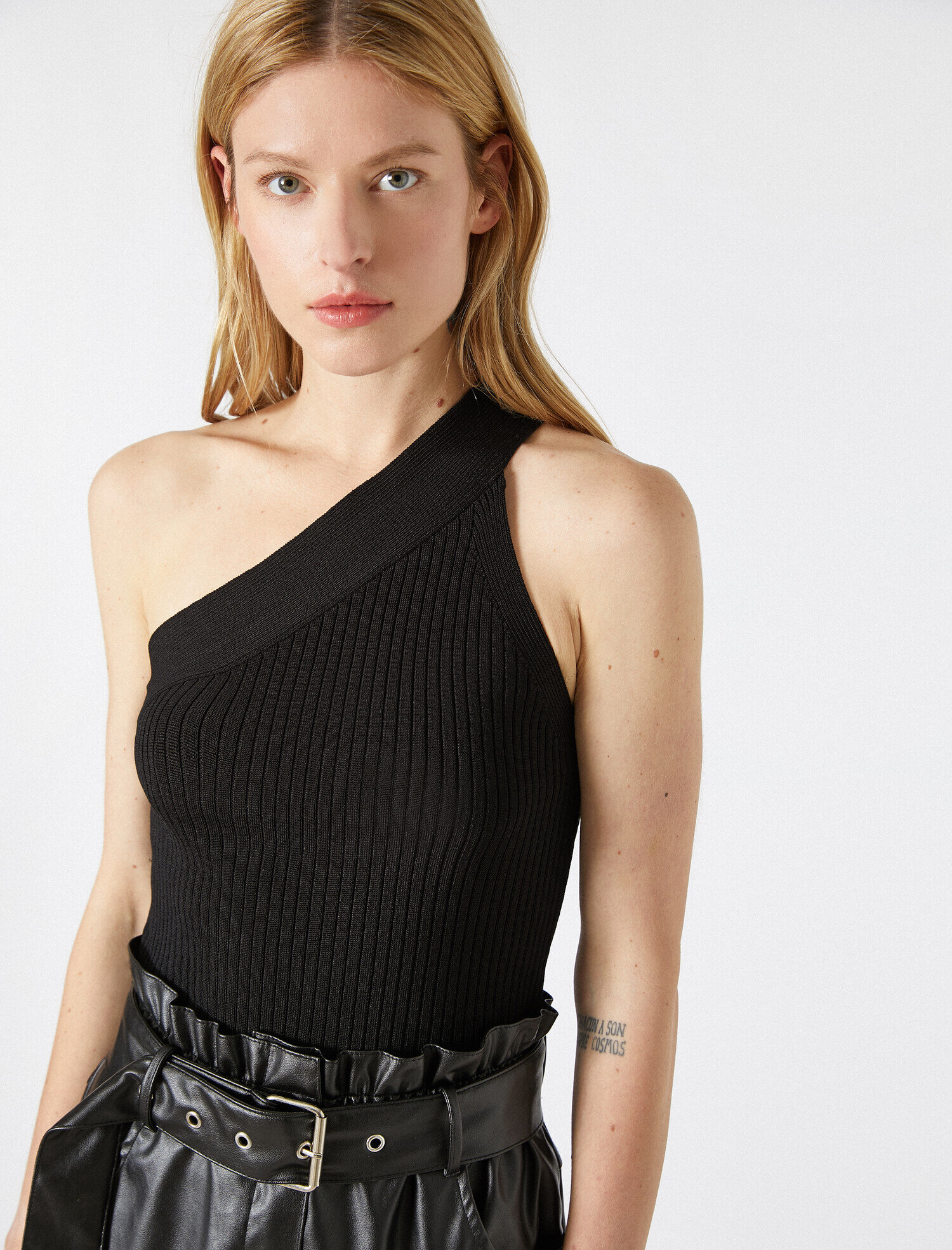   Tek Omuz Fitilli Atlet