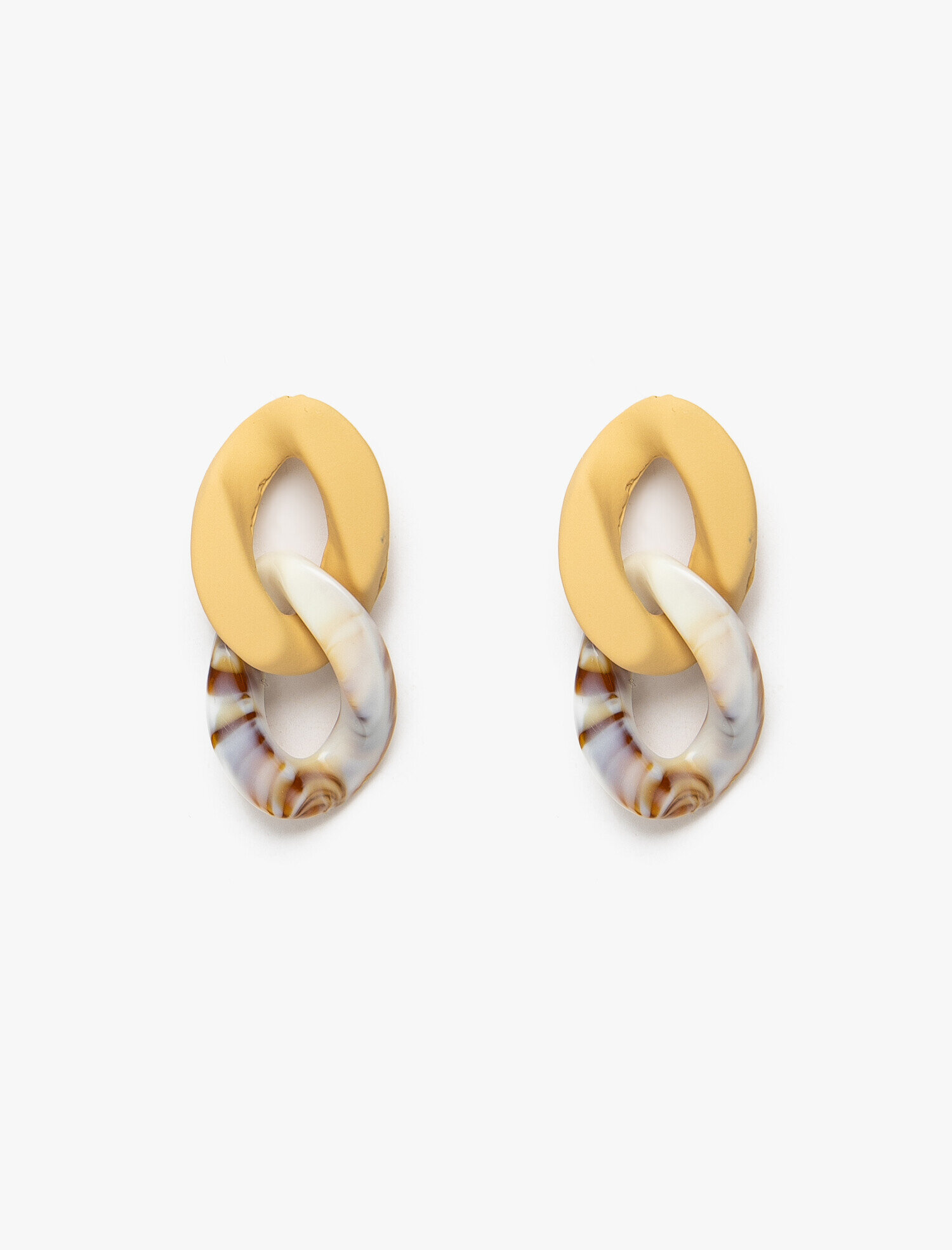  Kadın Taş Detaylı Küpe