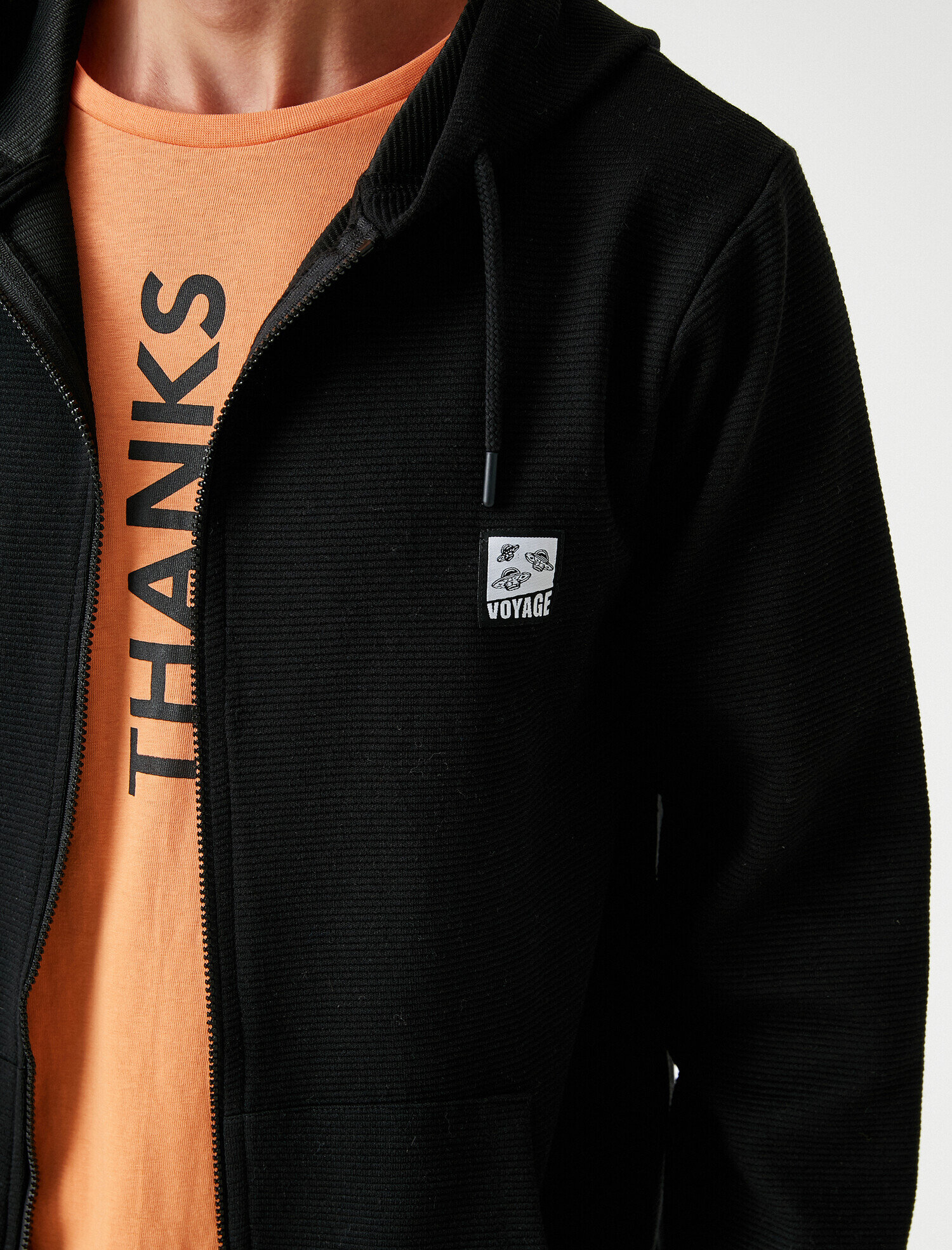   Önü Fermuarlı Sweatshirt Kapüşonlu