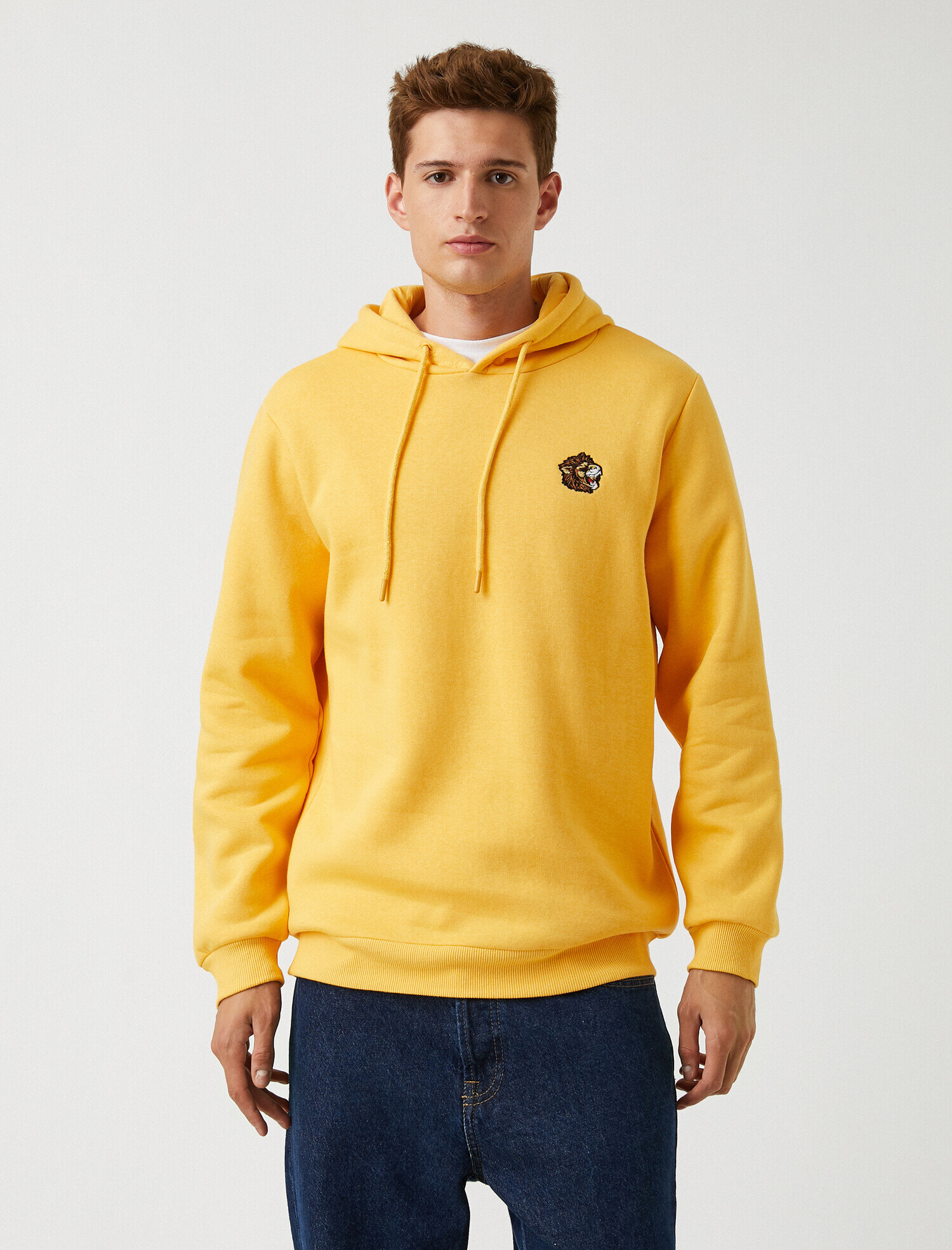   Minimal İşlemeli Sweatshirt Kapşonlu