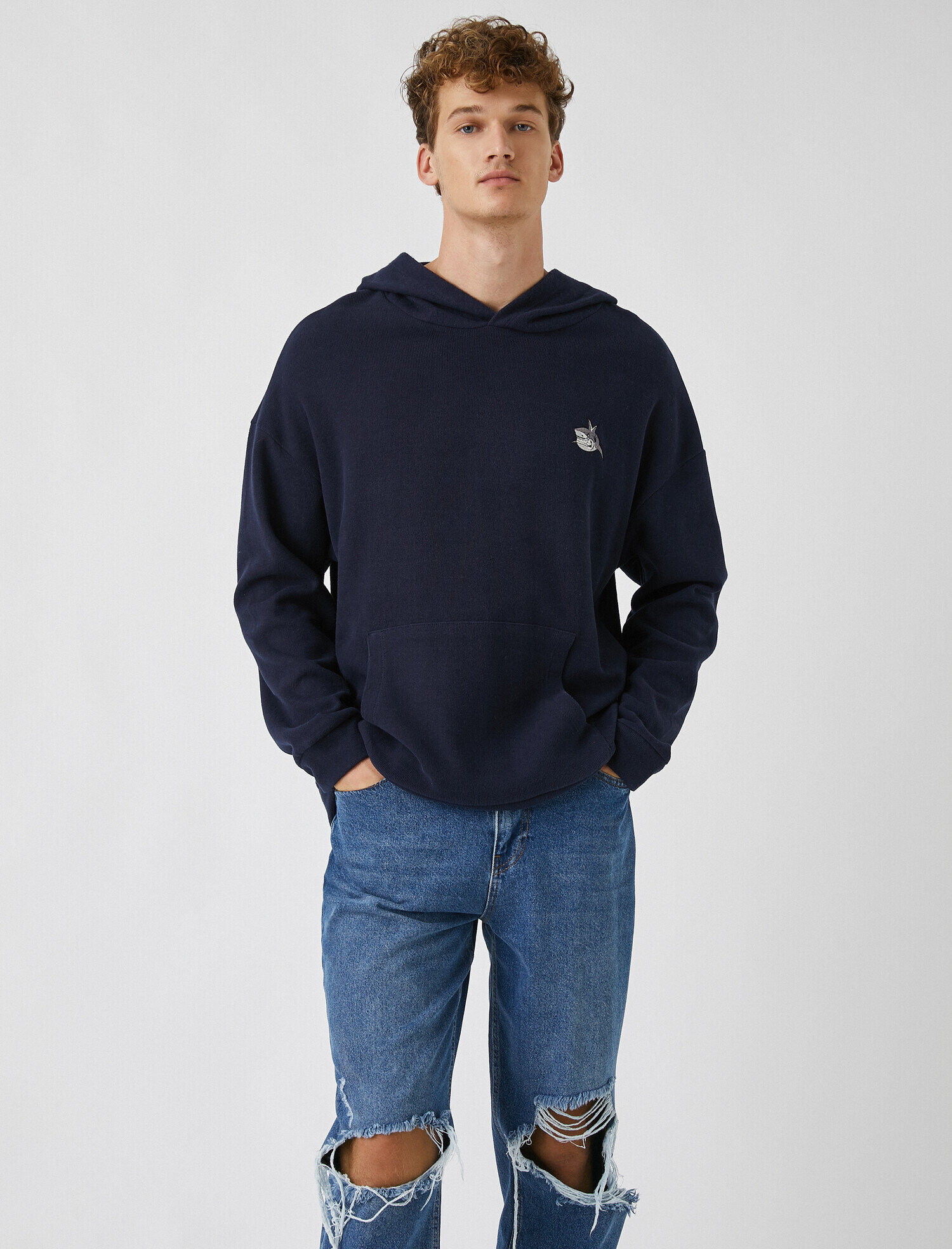   Minimal İşlemeli Sweatshirt Kapşonlu