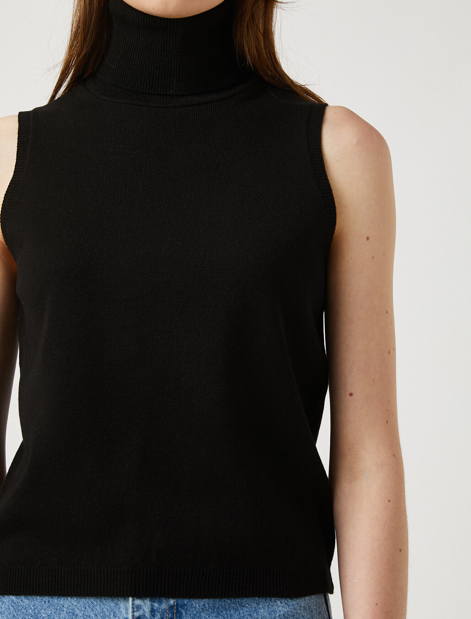   Balıkçı Yaka Kolsuz Triko Atlet