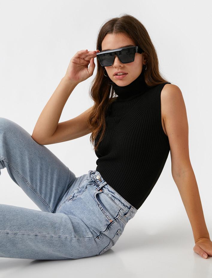  Balıkçı Yaka Kolsuz Triko Atlet