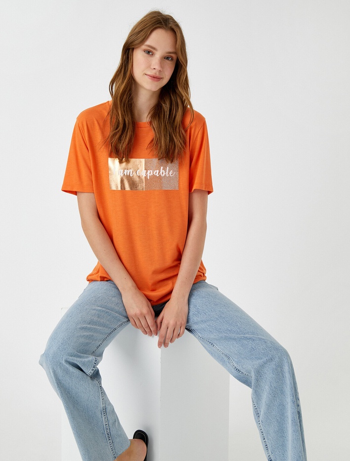  Parlak Baskılı Tişört