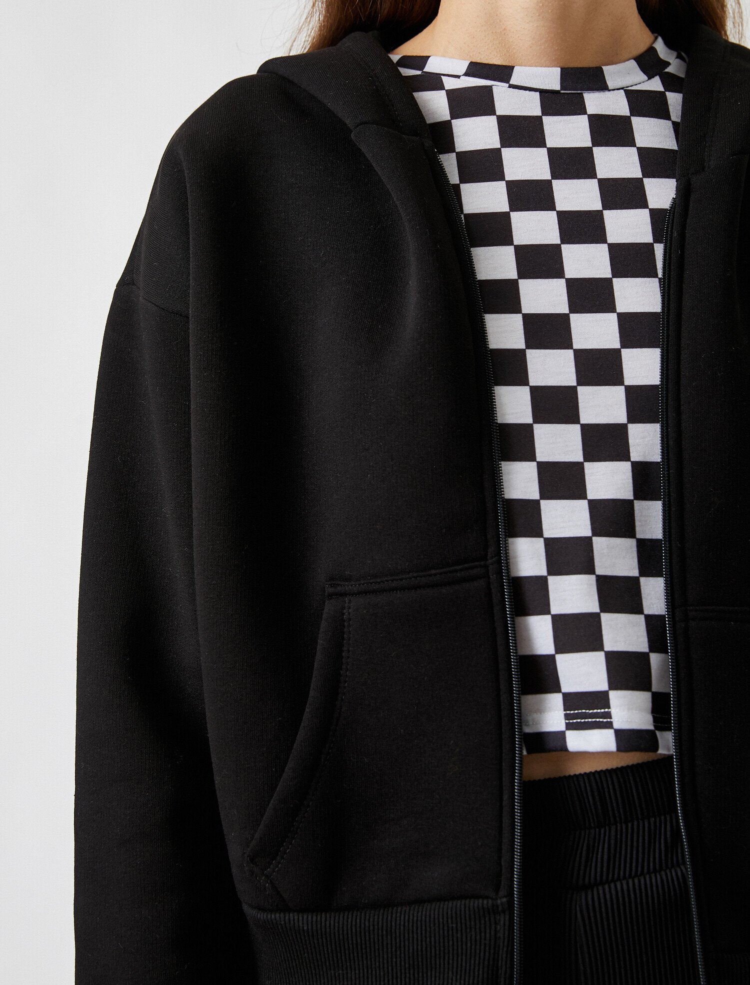   Kapüşonlu Fermuarlı Sweatshirt