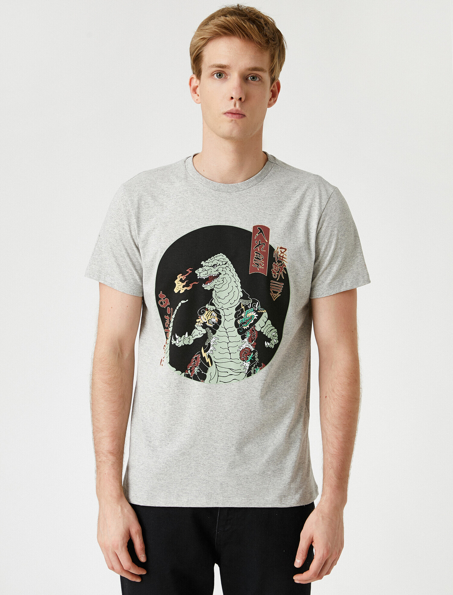   Ejderha Baskılı Tişört