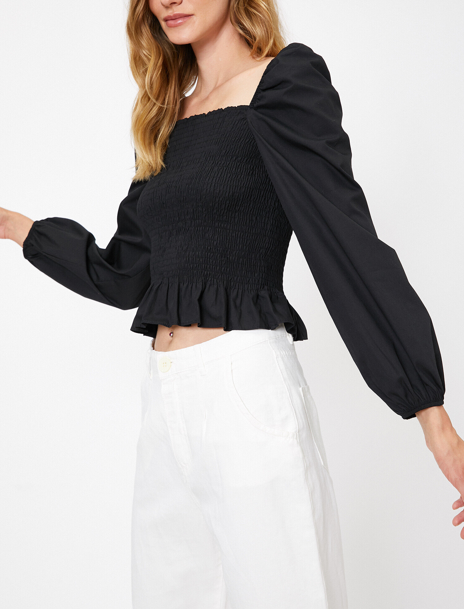   Düğme Detaylı Tişört