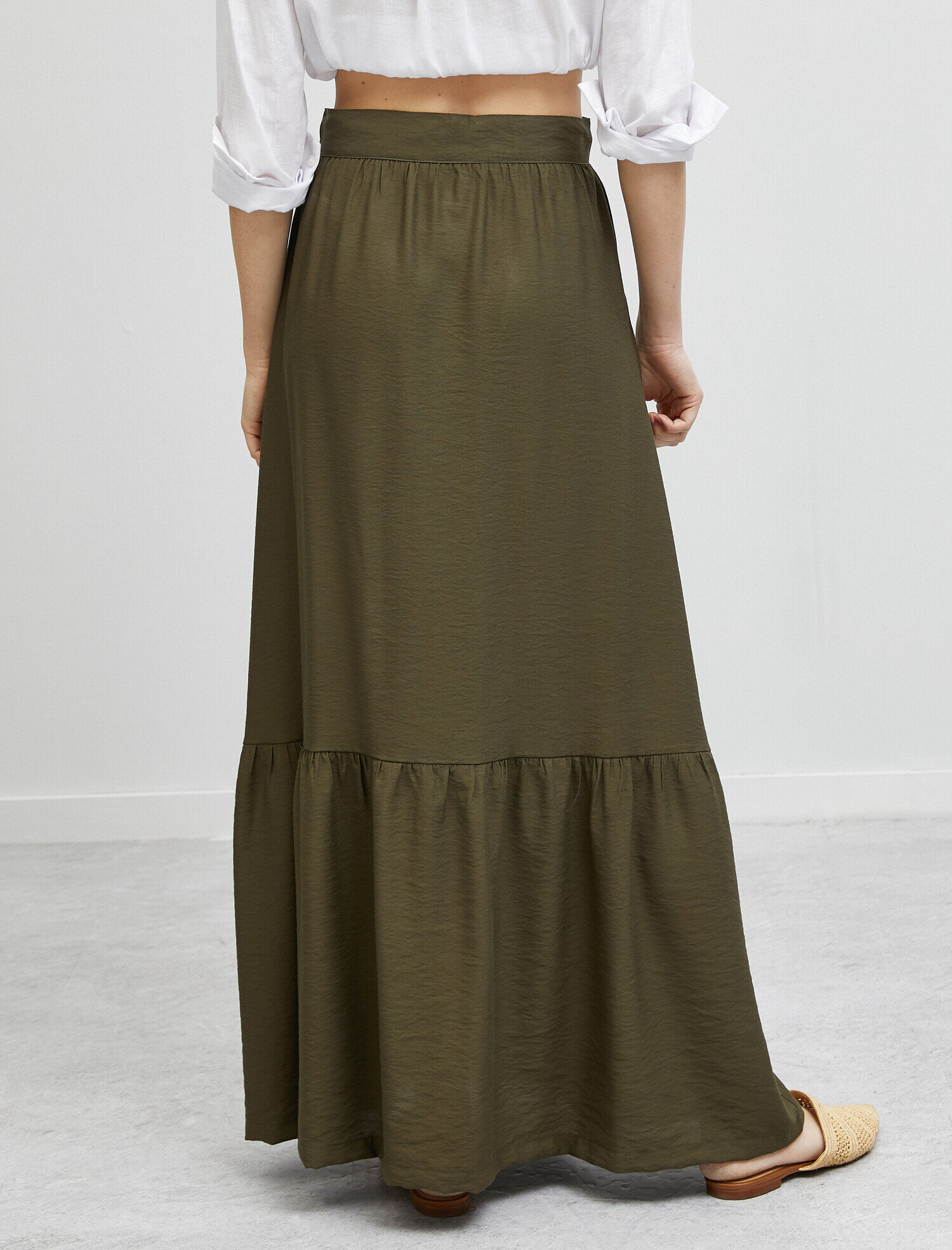   Normal Bel Düğme Detaylı Fırfır Detaylı Uzun Etek