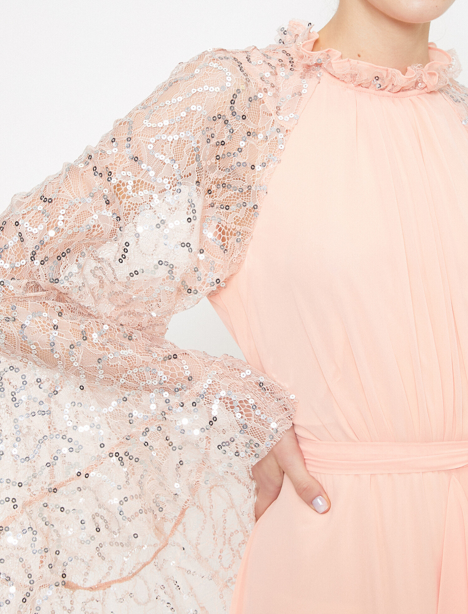   Yaka Detaylı Abiye Elbise Uzun Kollu Pul Detaylı Midi