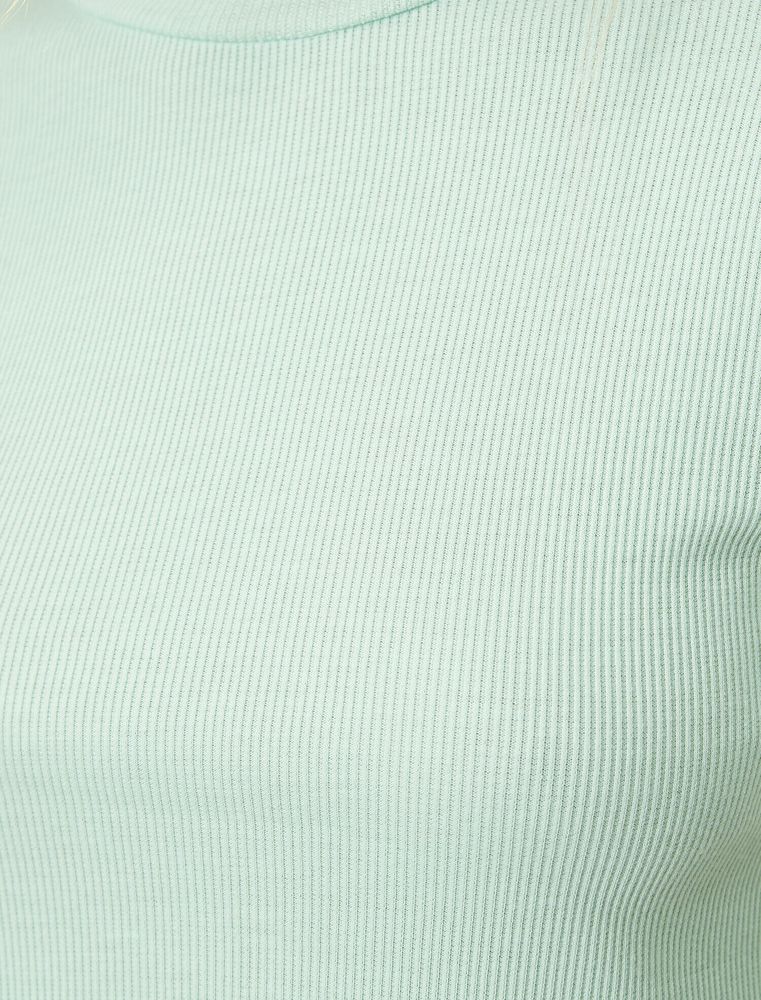   Yaka ve Kol Detaylı Bisiklet Yaka Kısa Kol Tişört