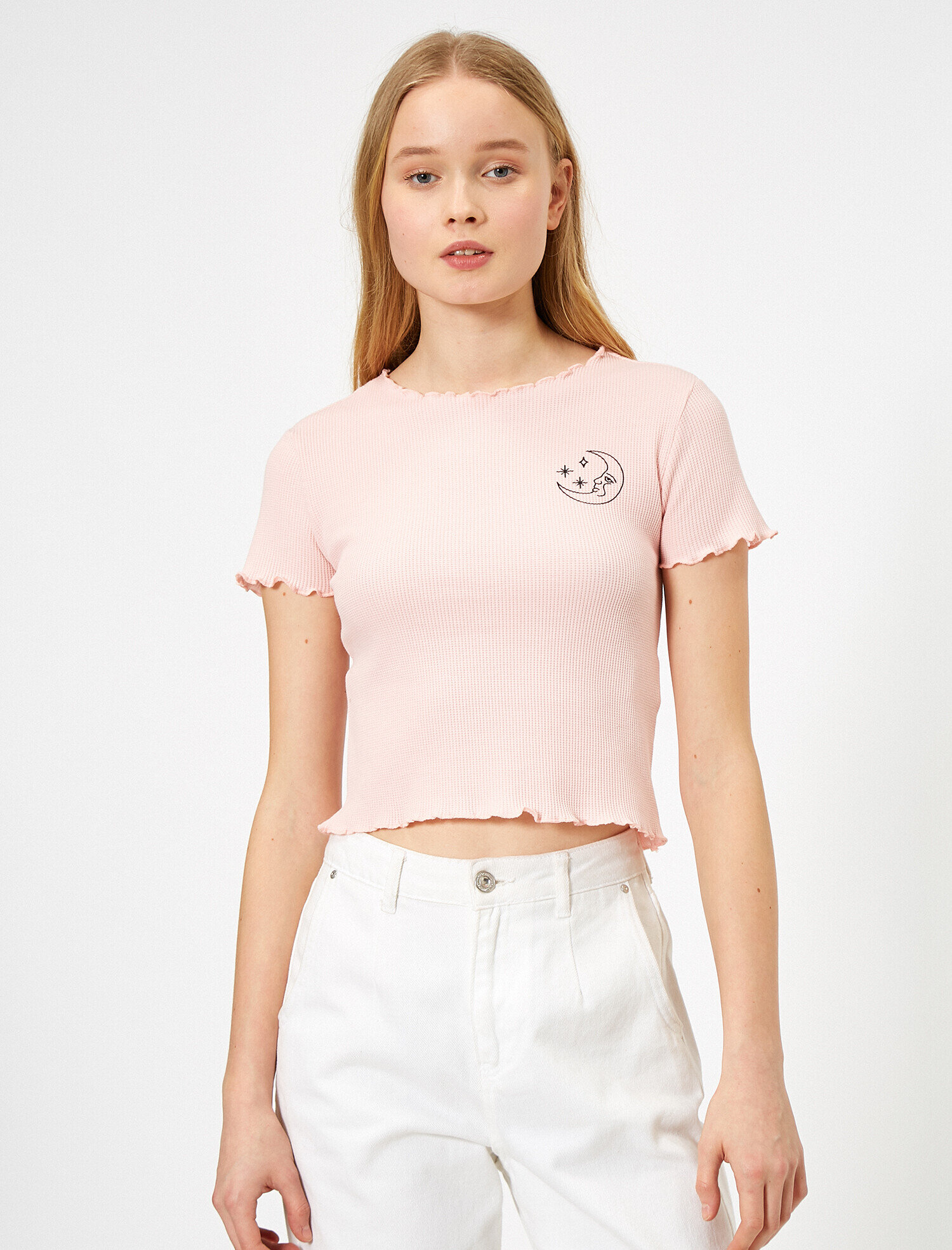   Fırfır Detaylı Tişört