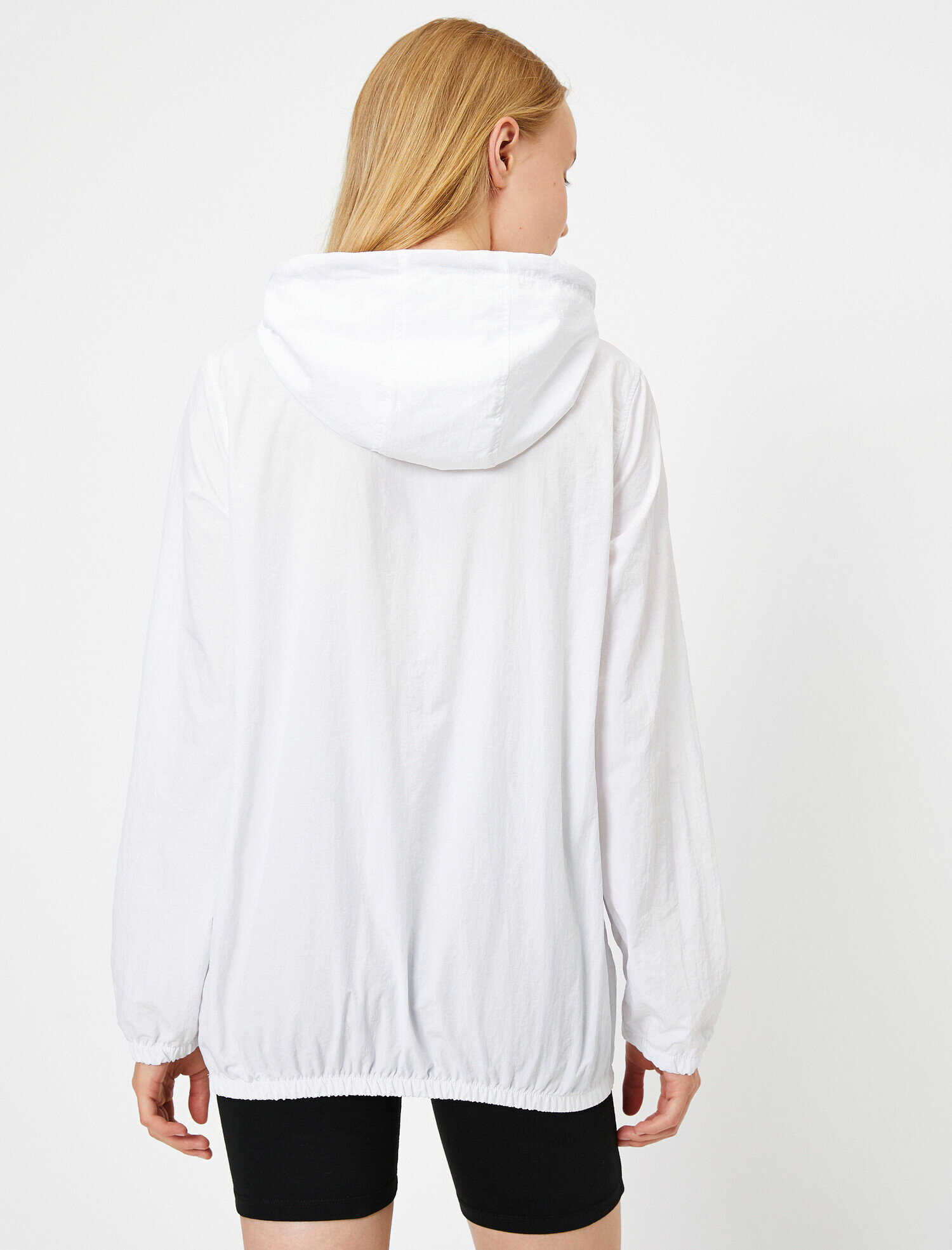   Kapüşonlu Cep Detaylı Düğmeli Ceket