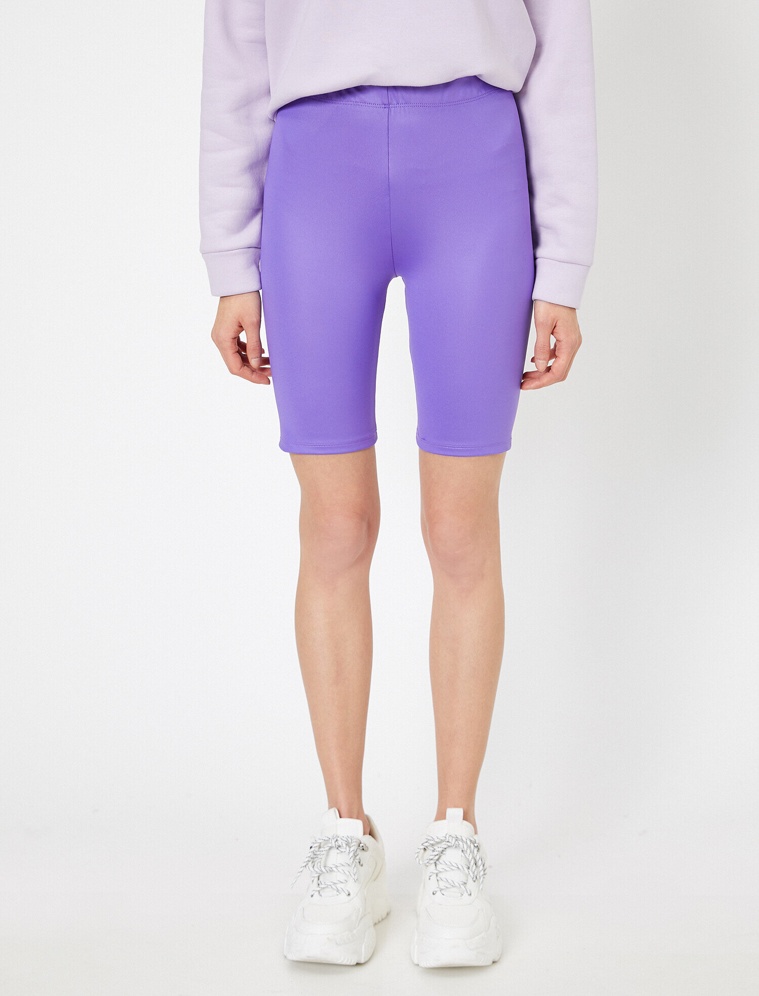   Parlak Disco Tayt Kısa