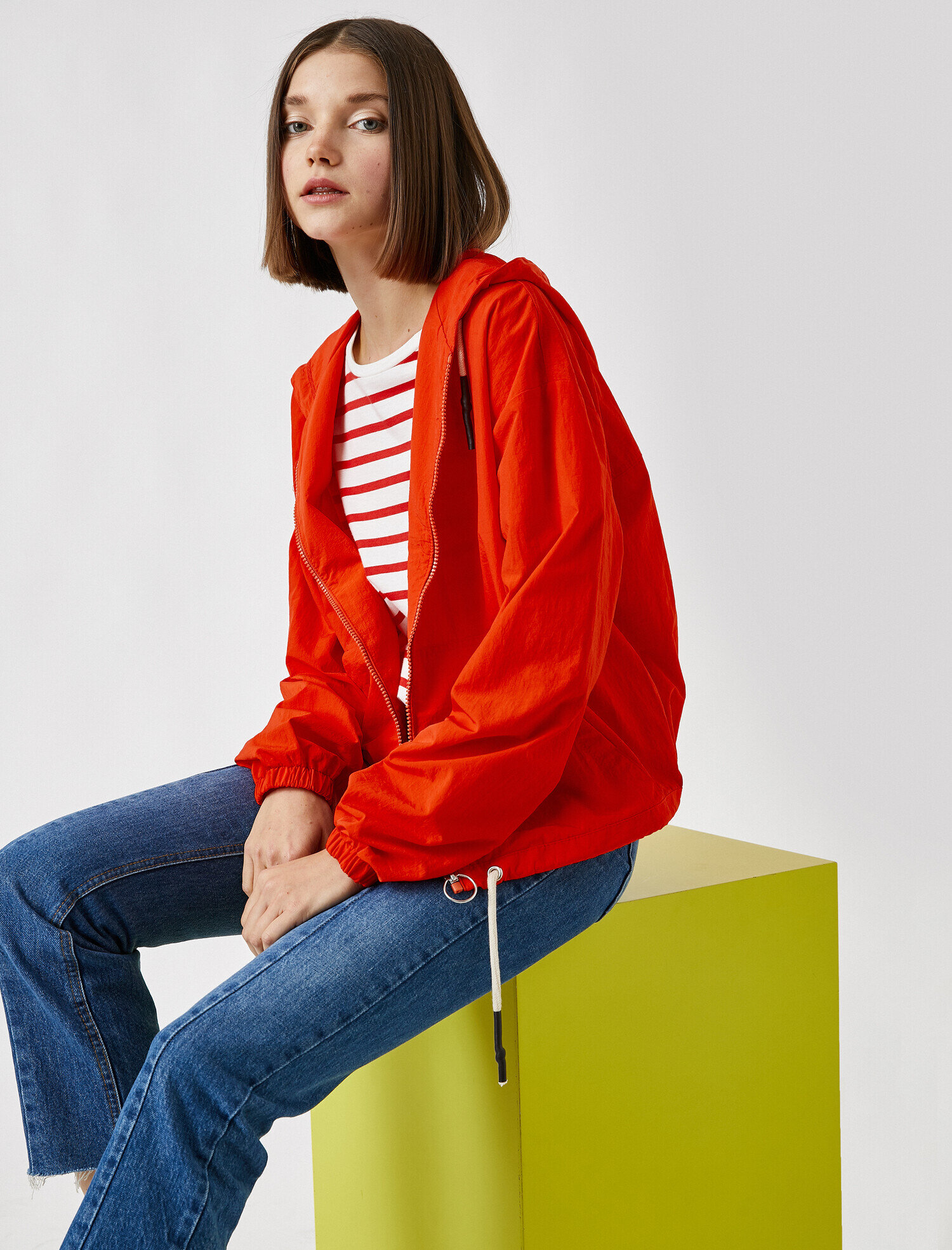   Kapüşonlu Yağmurluk