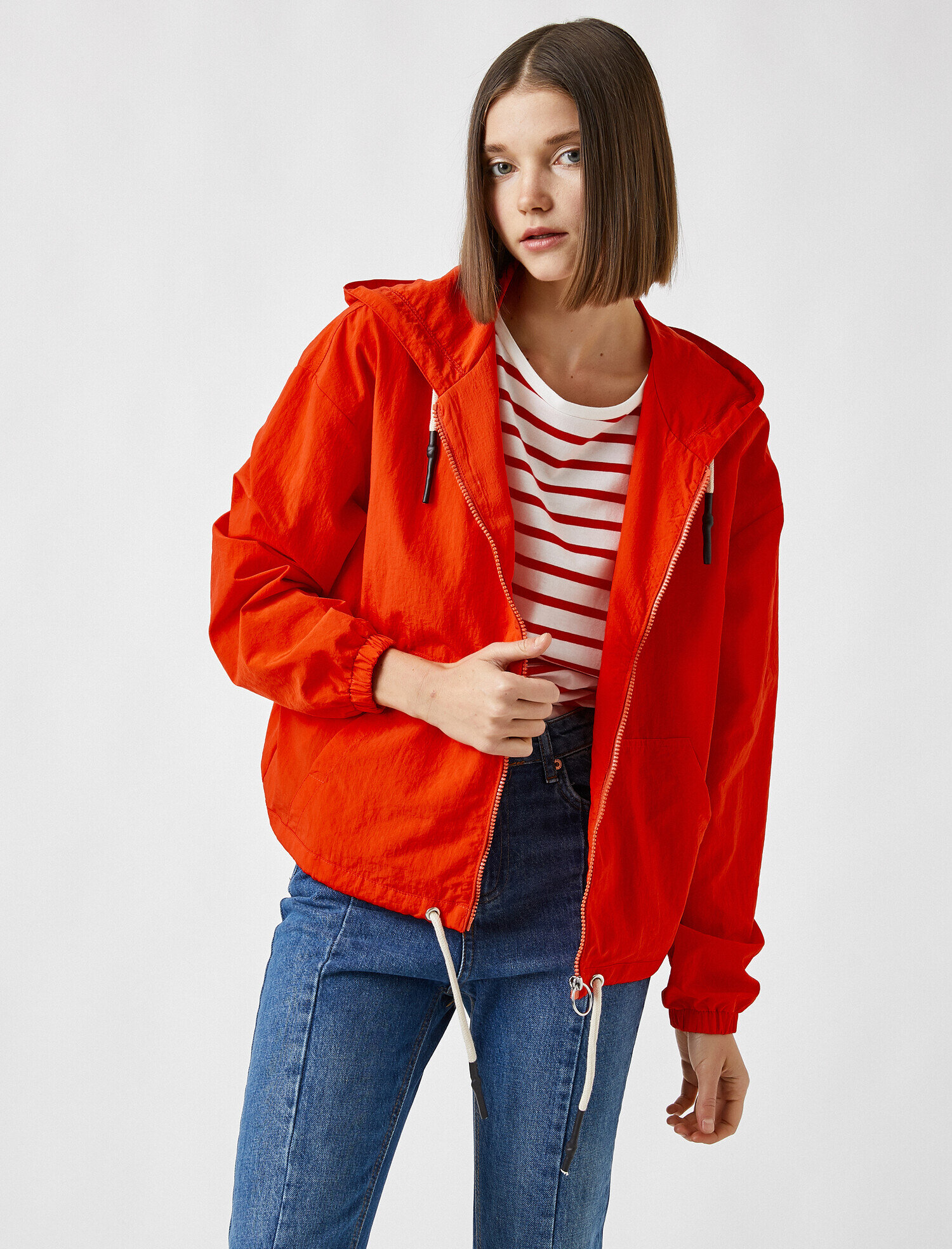   Kapüşonlu Yağmurluk