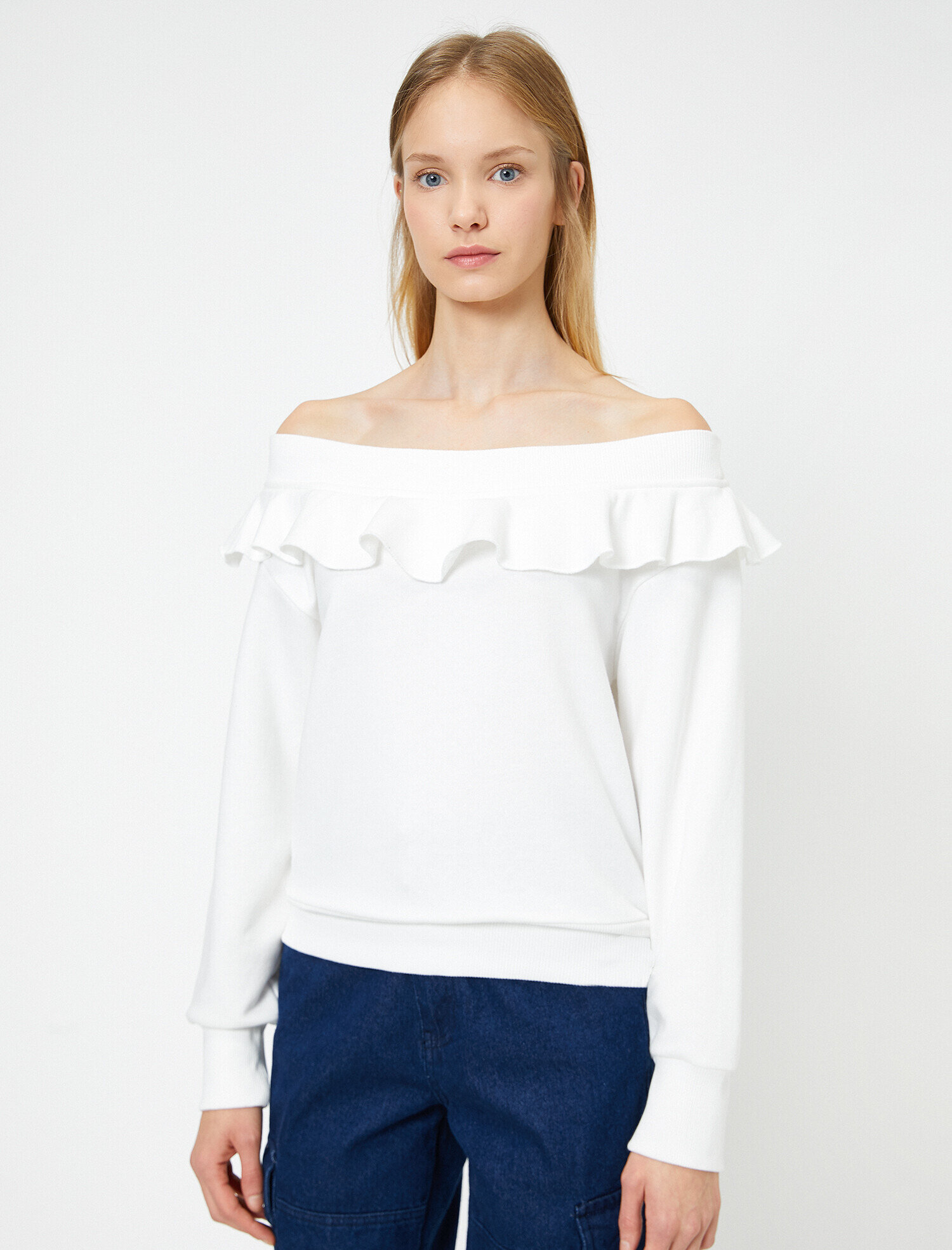   Omzu Açık Fırfırlı Sweatshirt