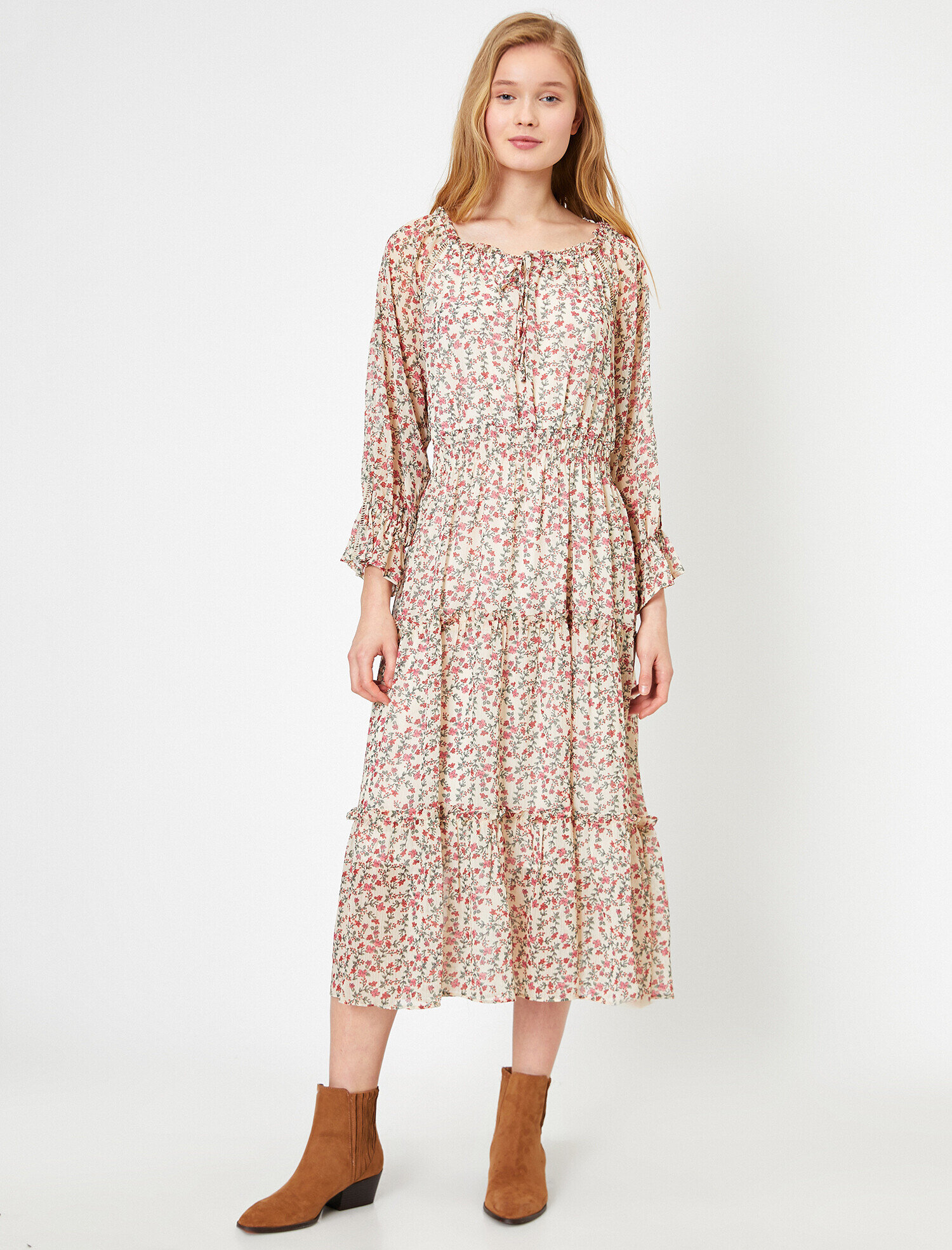   Çiçek Desenli Yakası Büzgülü Şifon Elbise