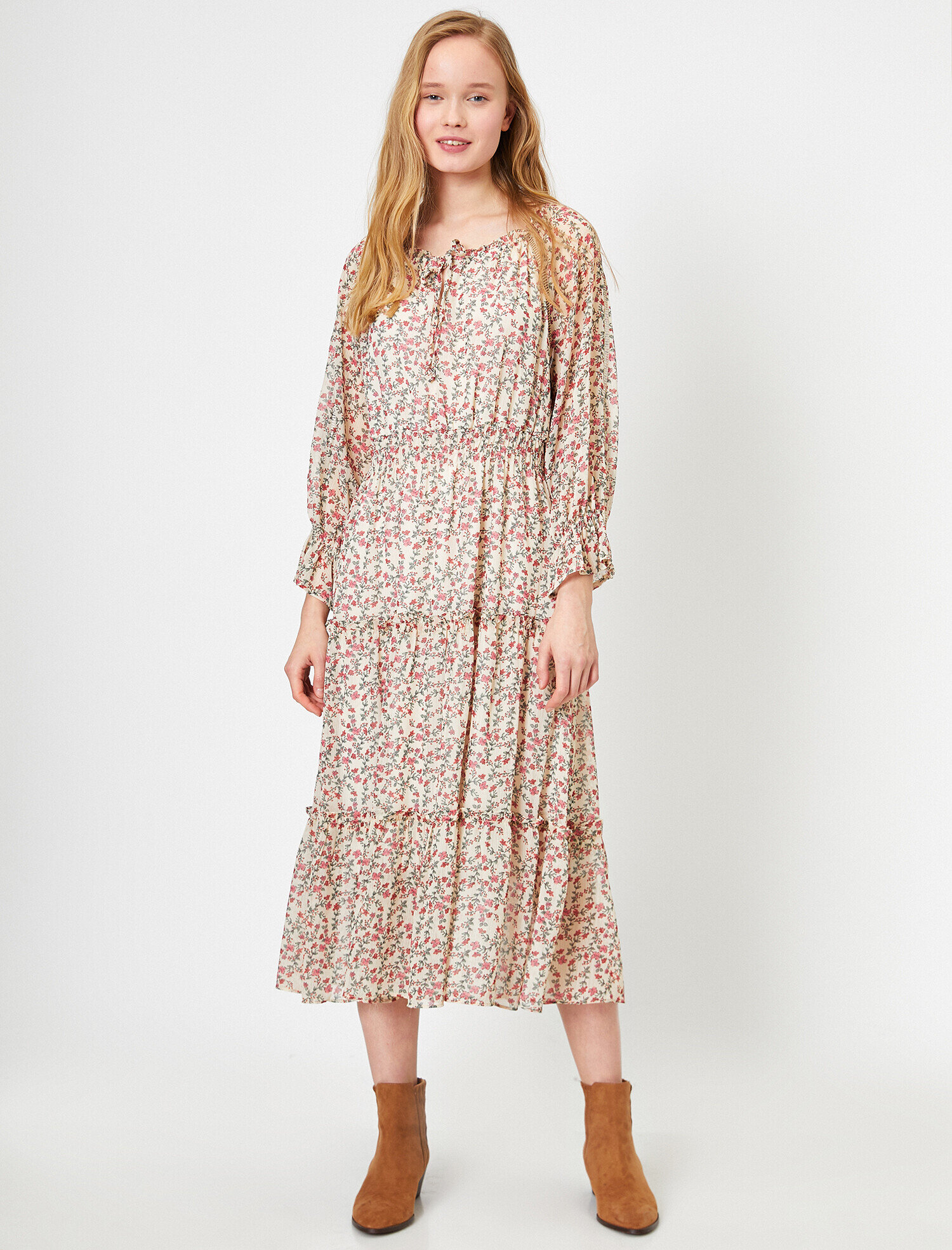   Çiçek Desenli Yakası Büzgülü Şifon Elbise