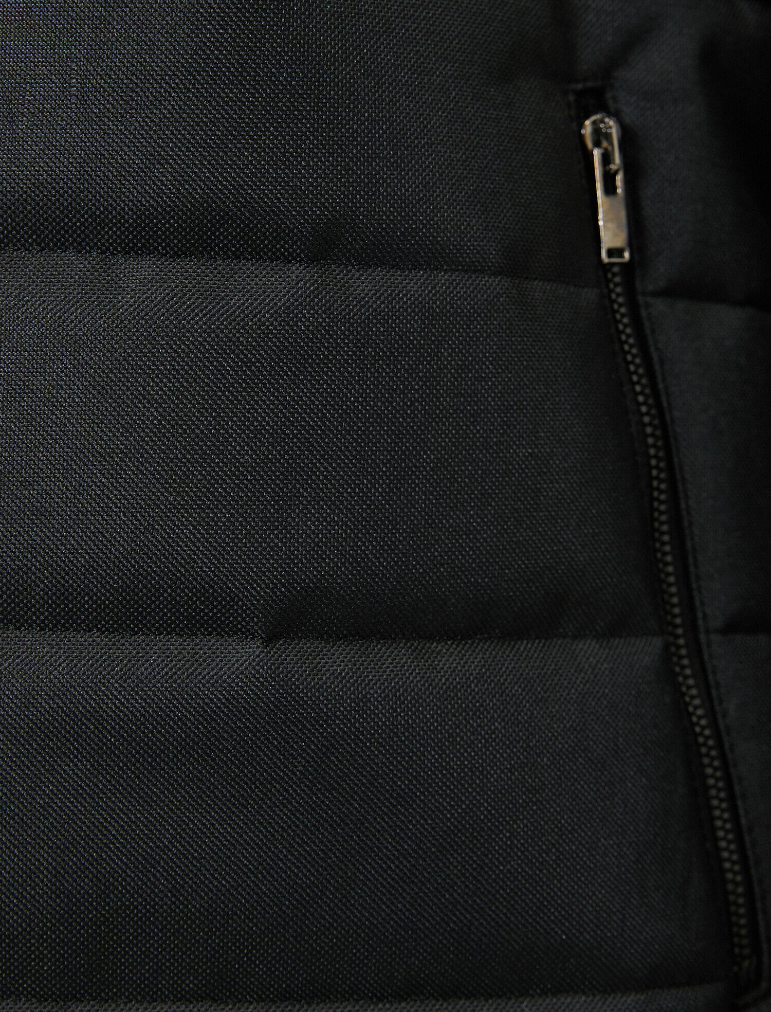 Hakim Yaka Fermuarlı Cepli Mont