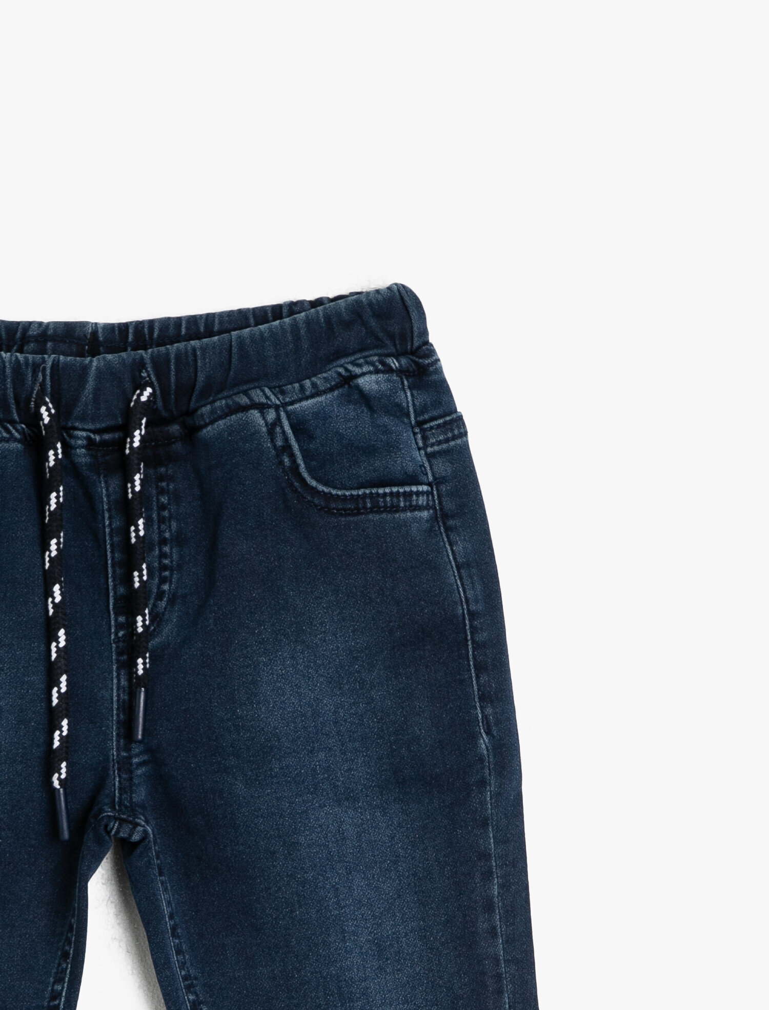  Erkek Çocuk Basic Beli Kordonlu ve Lastikli Rahat Kesim Jean Şort