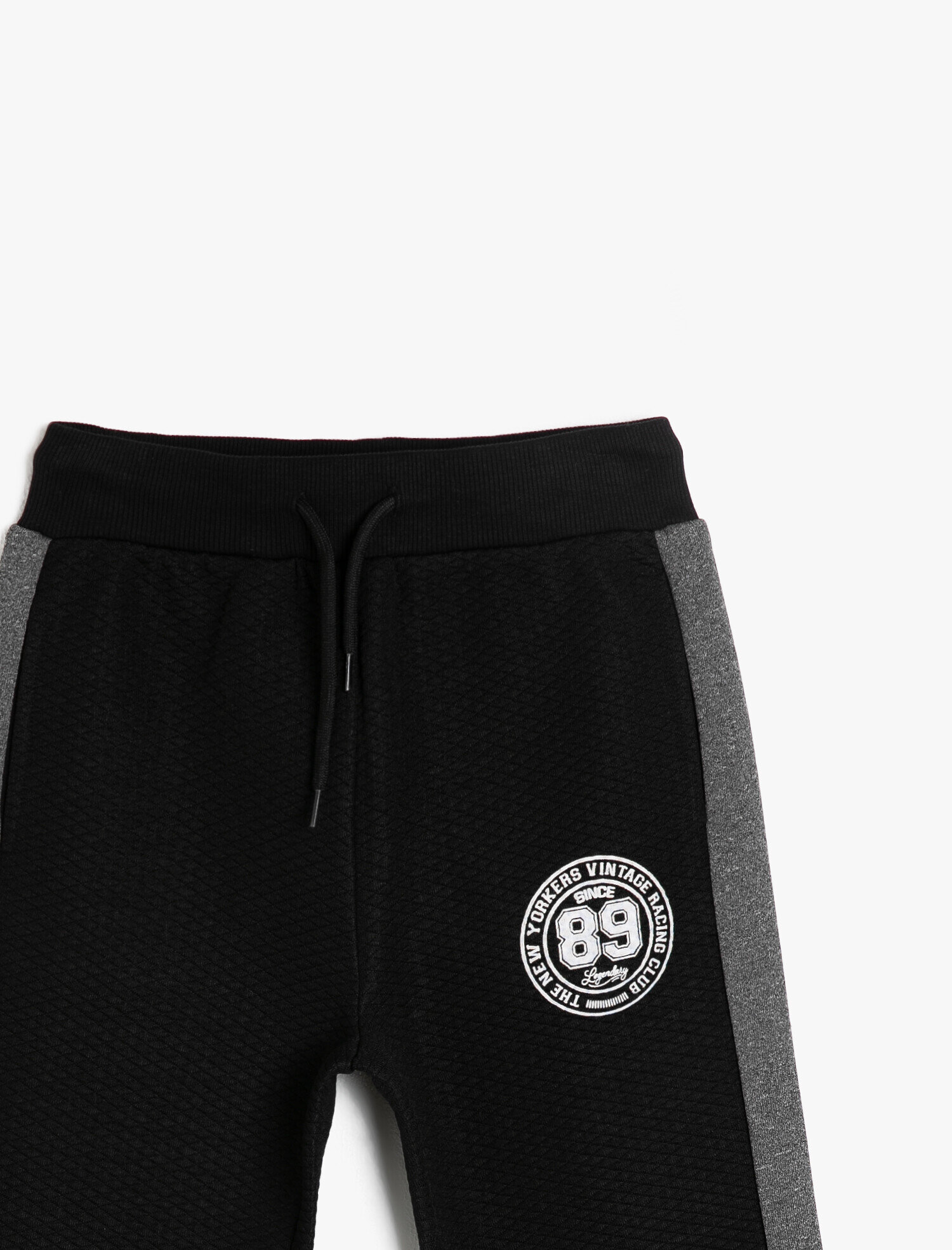  Erkek Çocuk Yanları Kontrast Şeritli Baskılı Beli Kordonlu Jogger Eşofman Altı