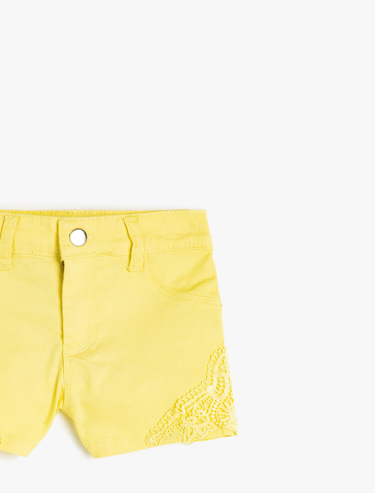 Kız Çocuk Dantel Detaylı Şort