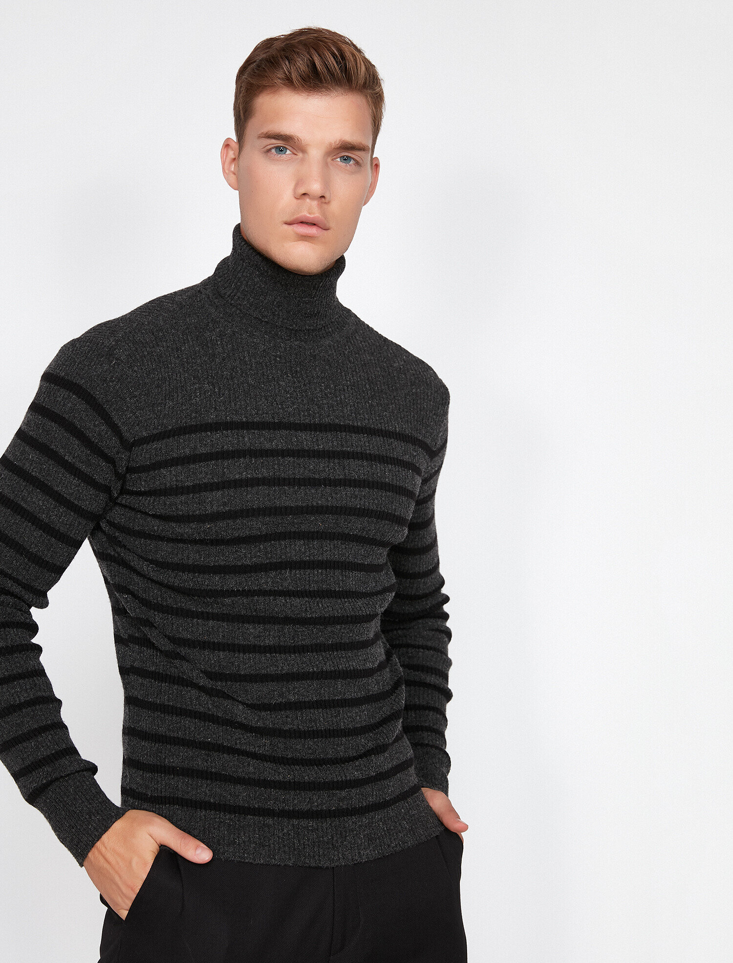   Çizgili Triko Kazak