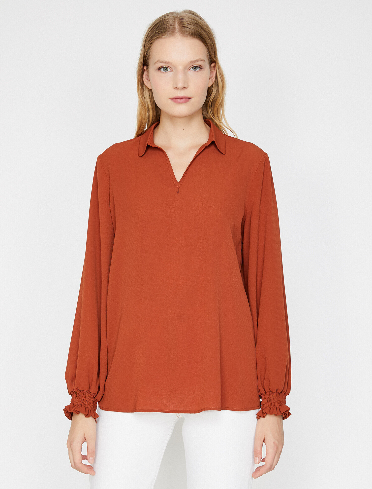 Düğme Detaylı Tişört