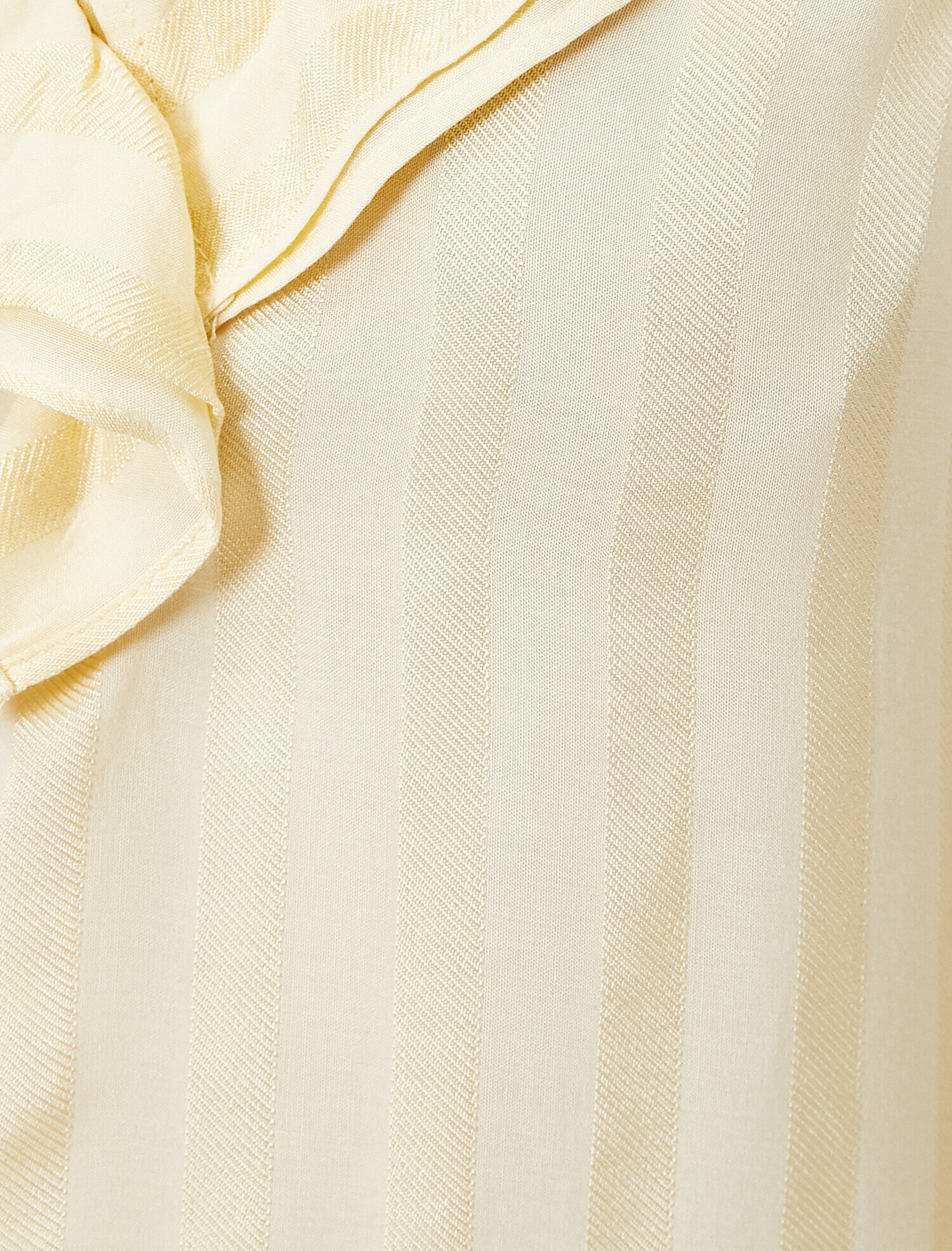   Kolsuz Fırfırlı Bluz