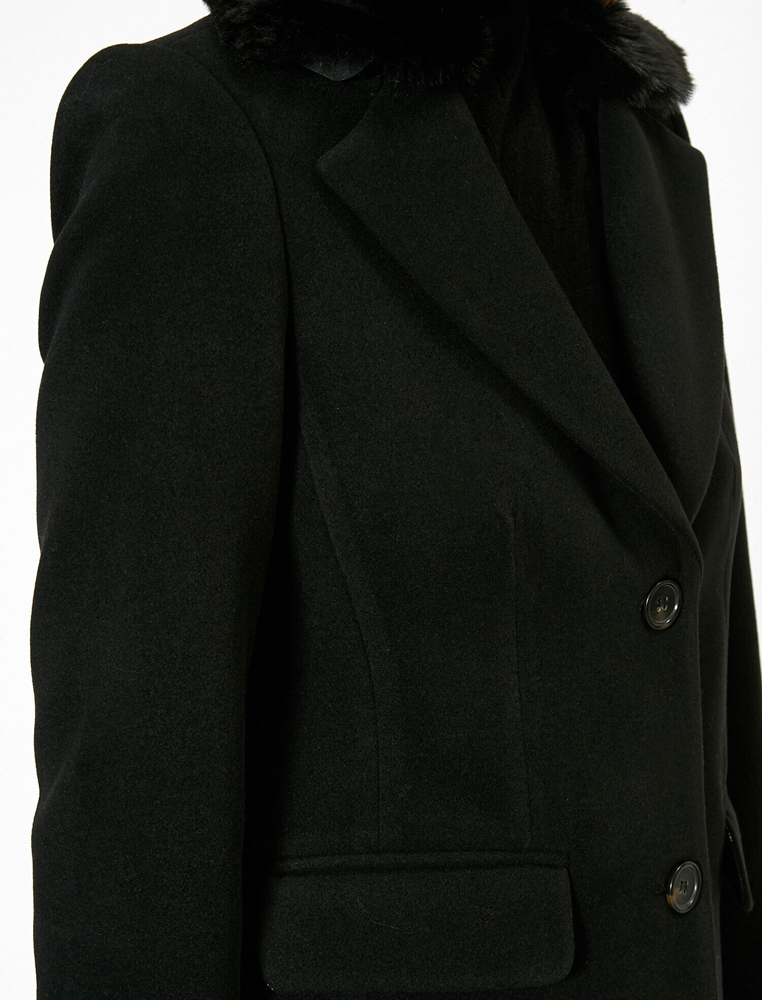   Düğme Detaylı Kaban