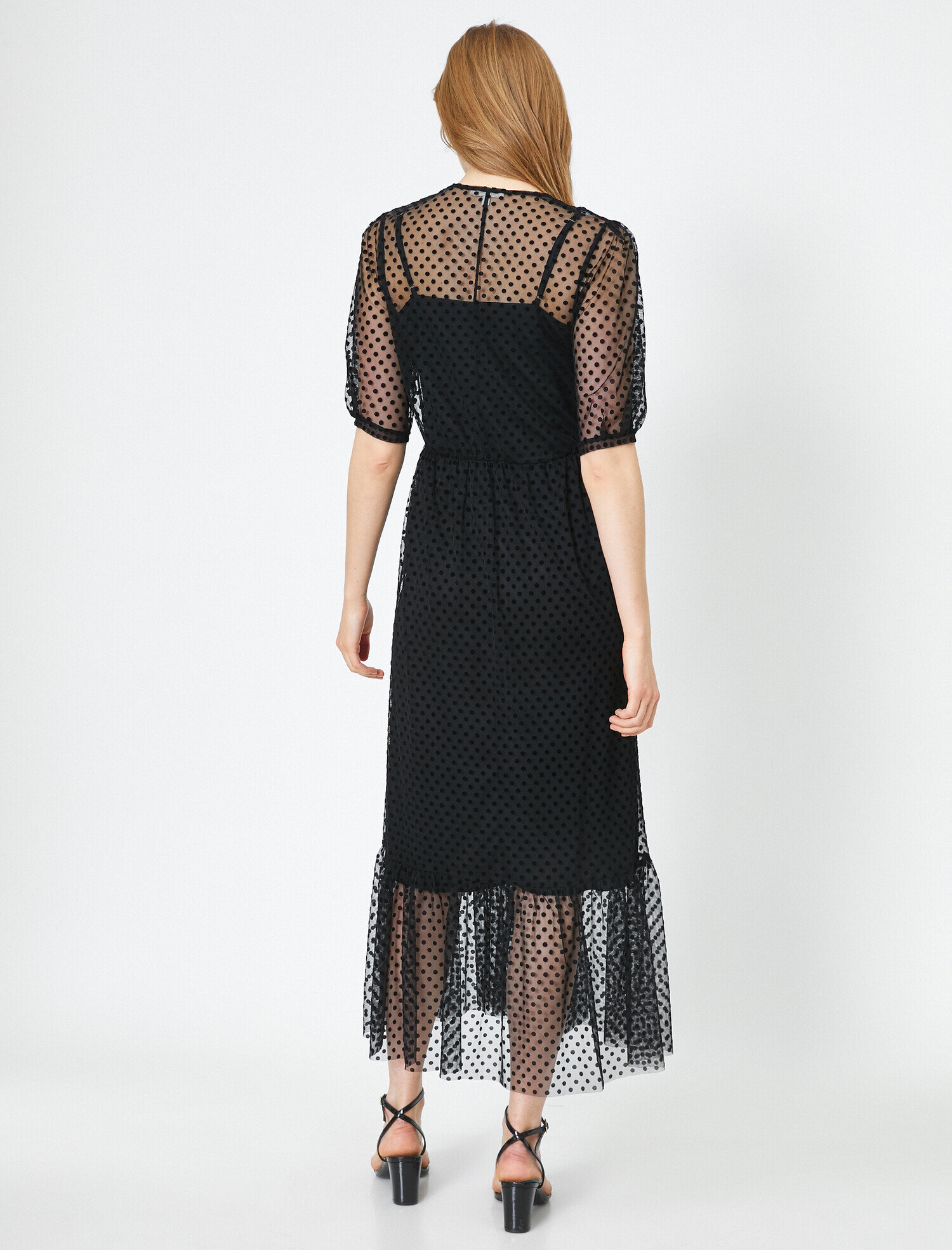   Tül Detaylı Kısa Kollu Uzun Elbise