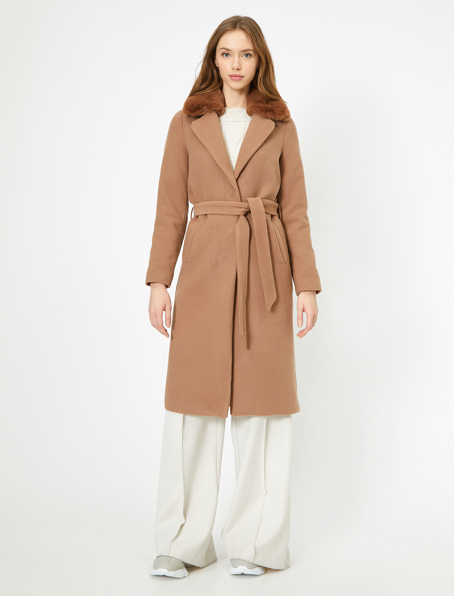 YakasıSuni Kürklü Kaban