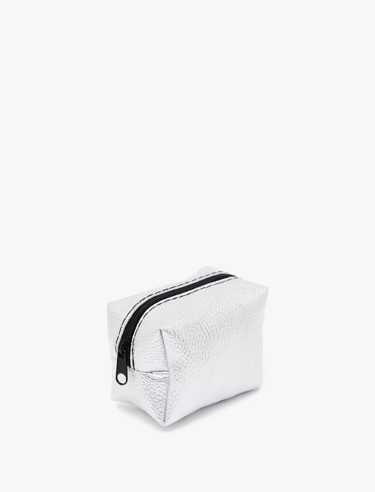  Kadın Fermuar Detaylı Cüzdan