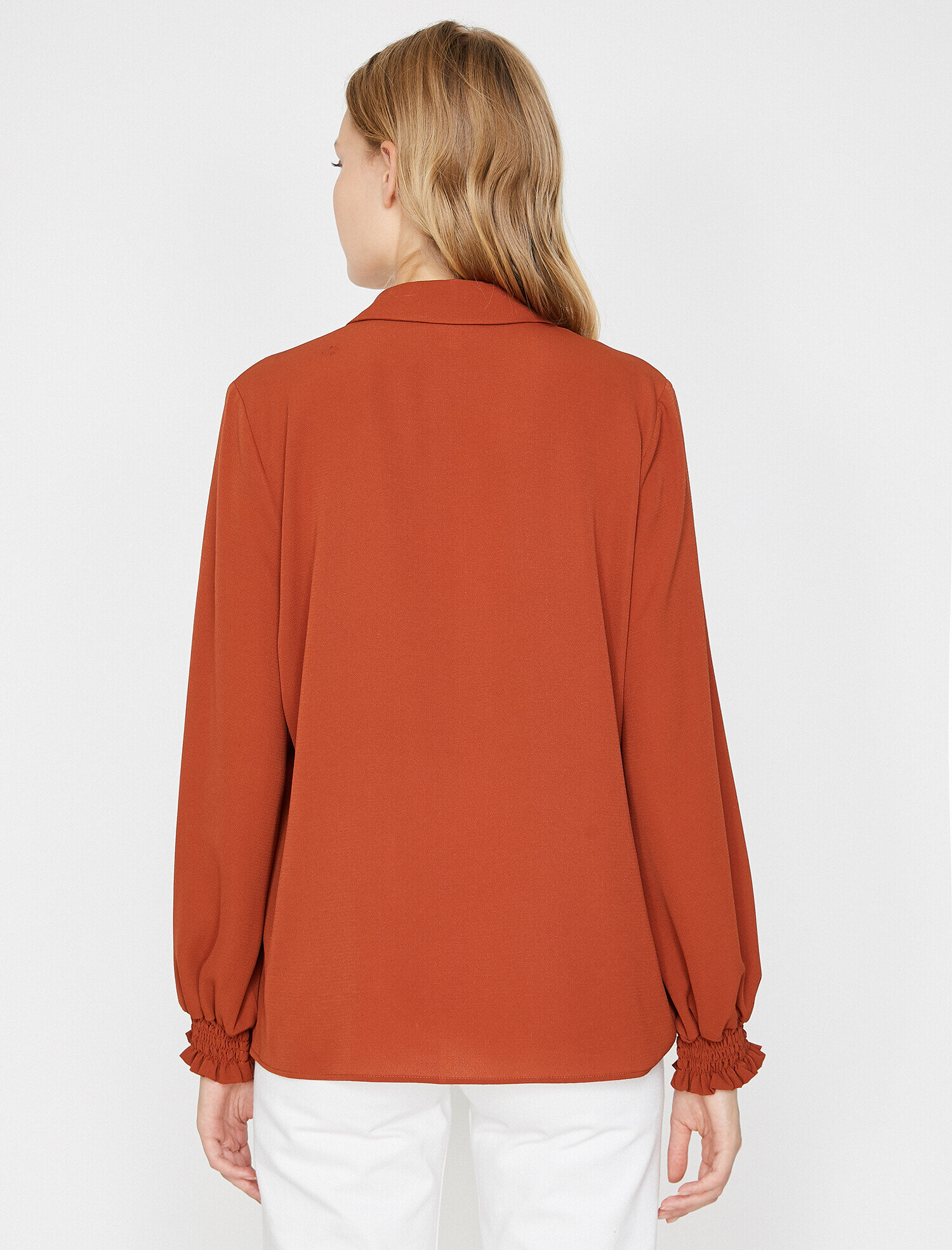 Düğme Detaylı Tişört