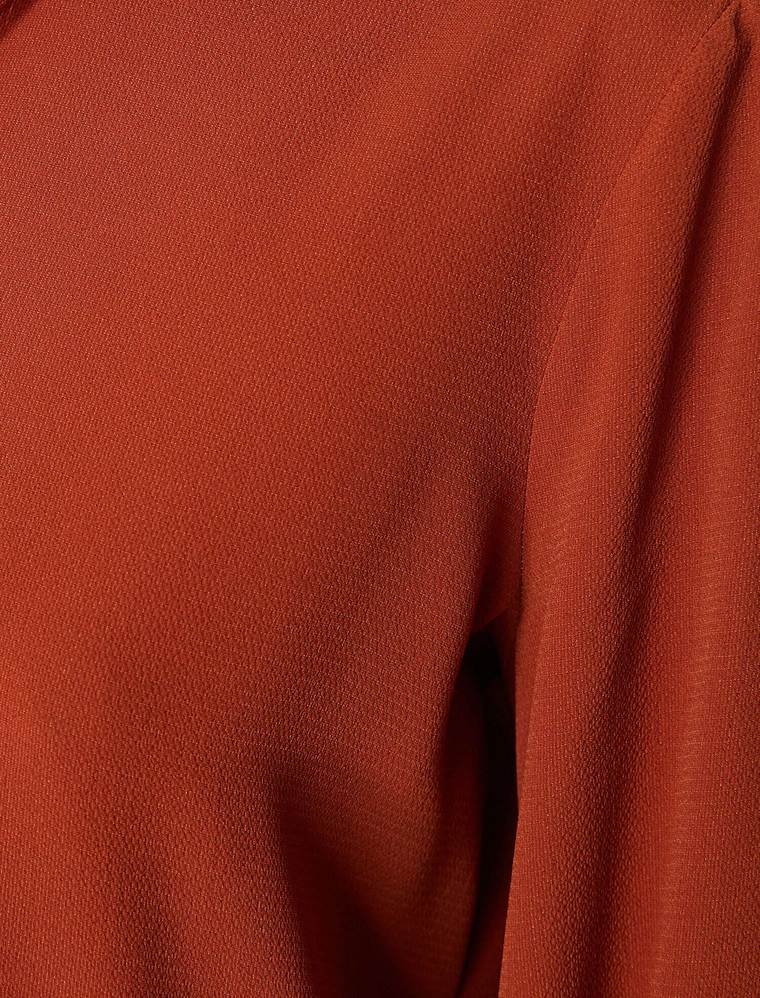 Düğme Detaylı Tişört