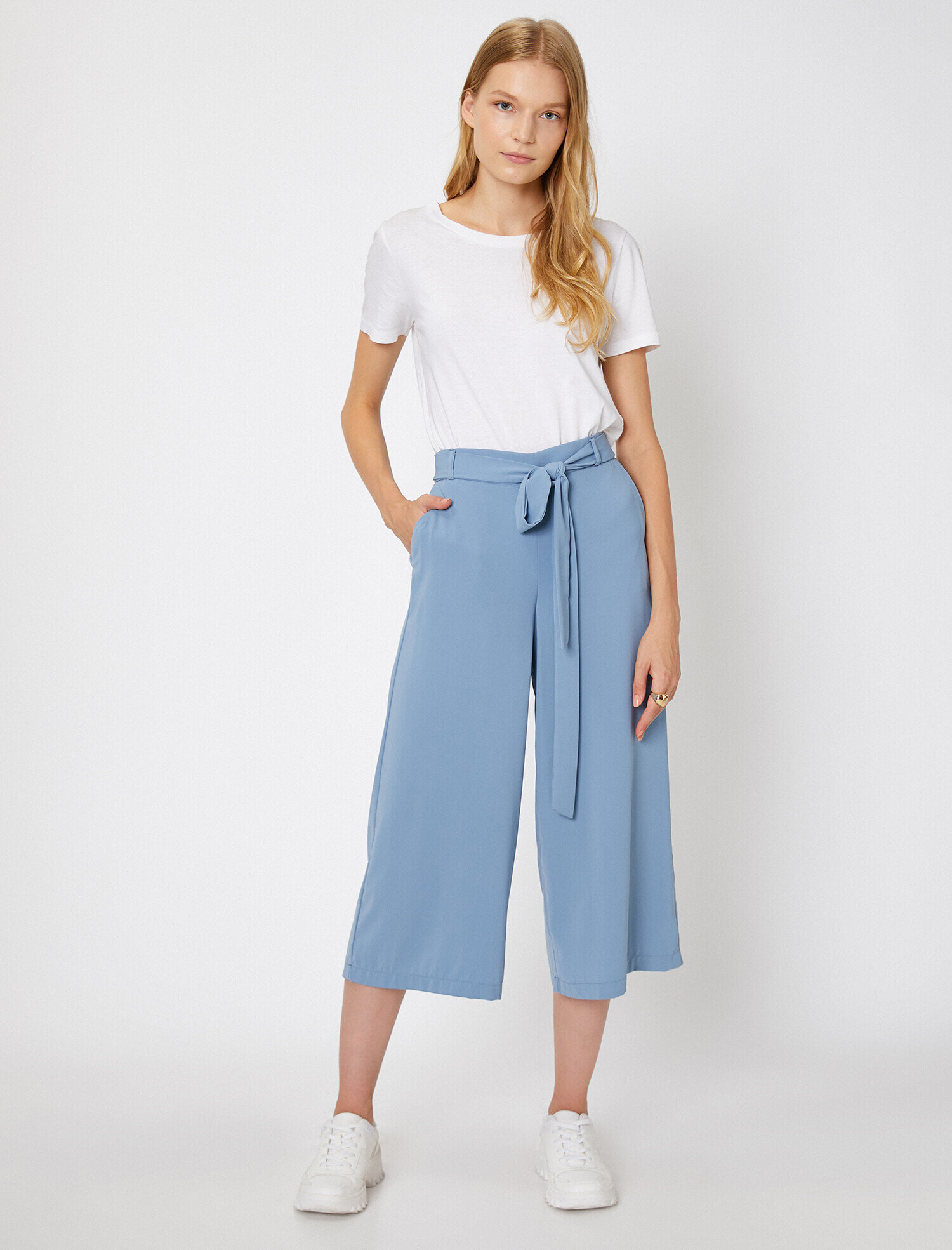   Kemer Detaylı Pantolon