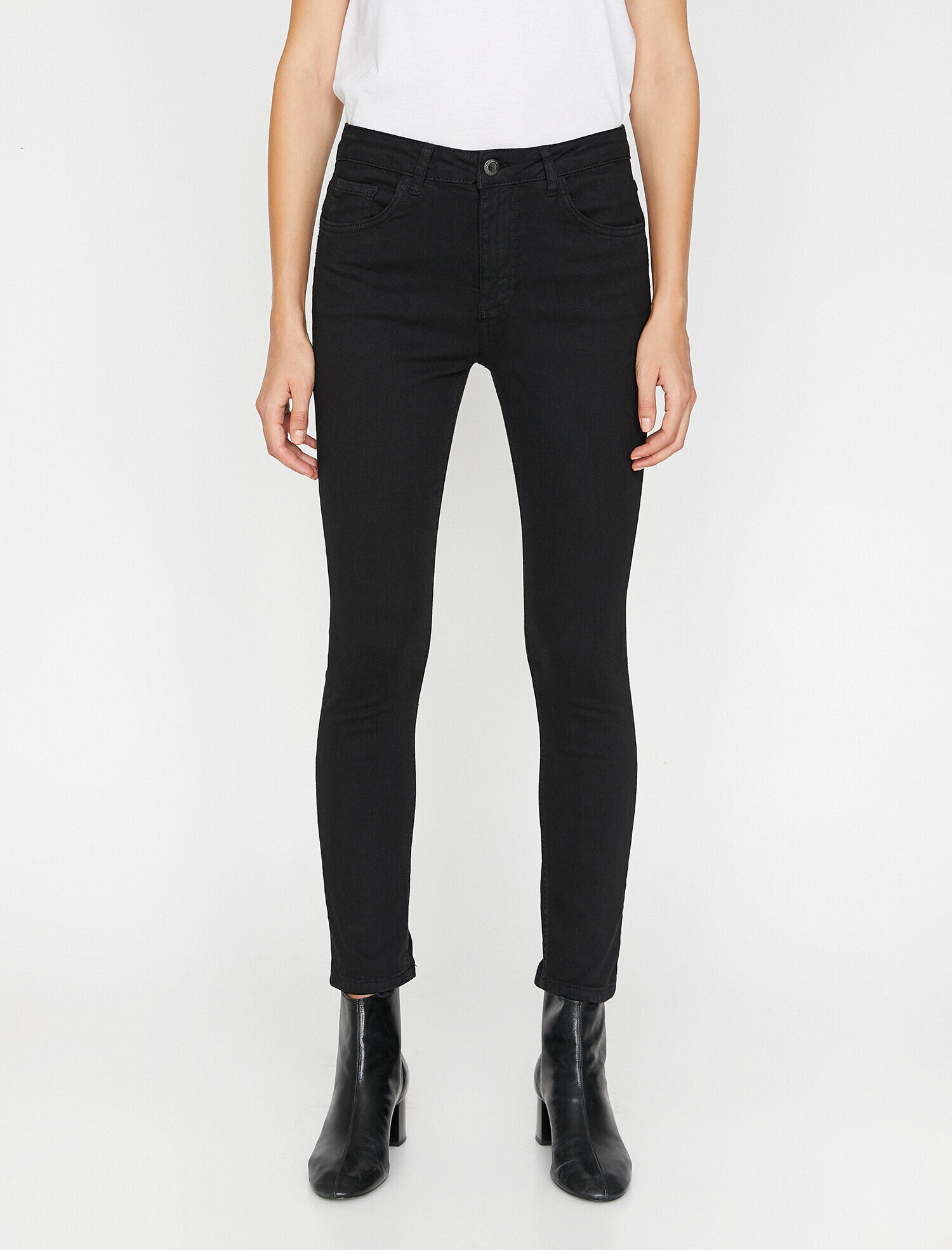 Cep Detaylı Pantolon